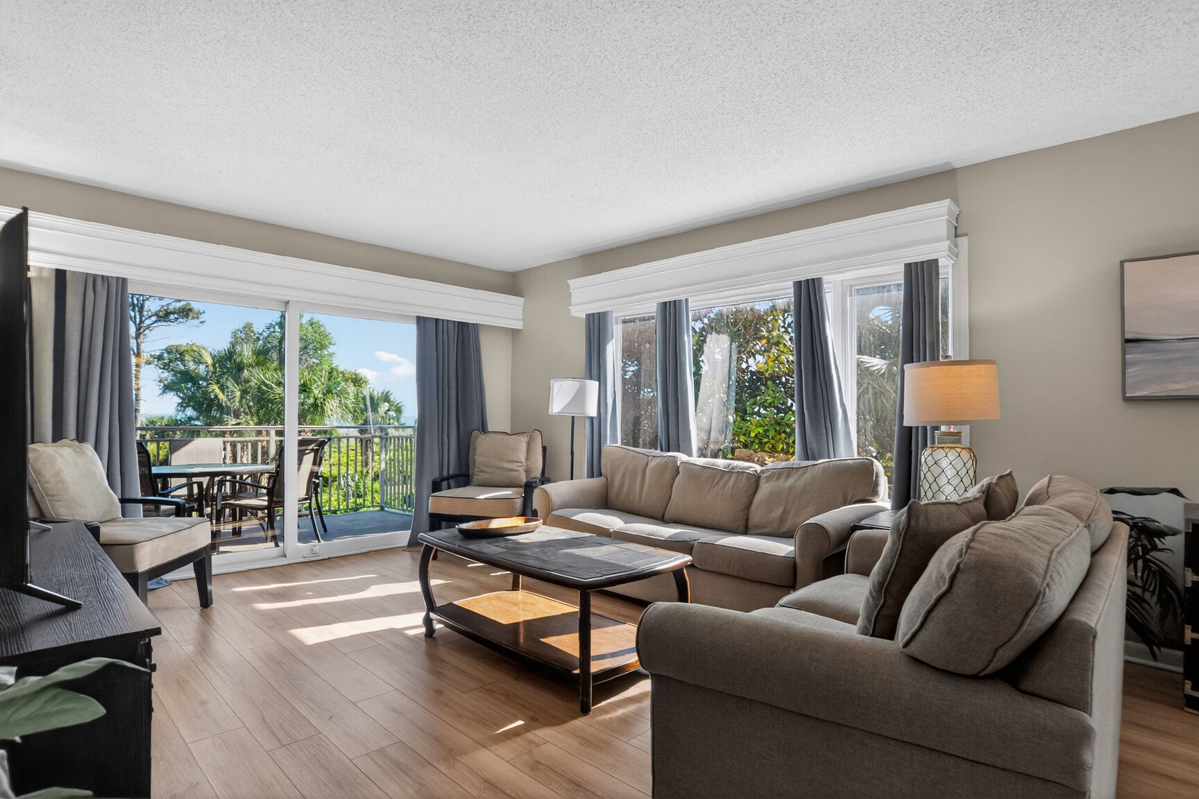 Shorewood 207