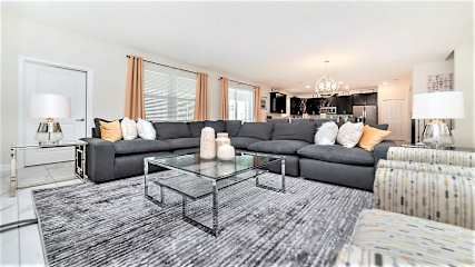 Featured Property 8811IC CG