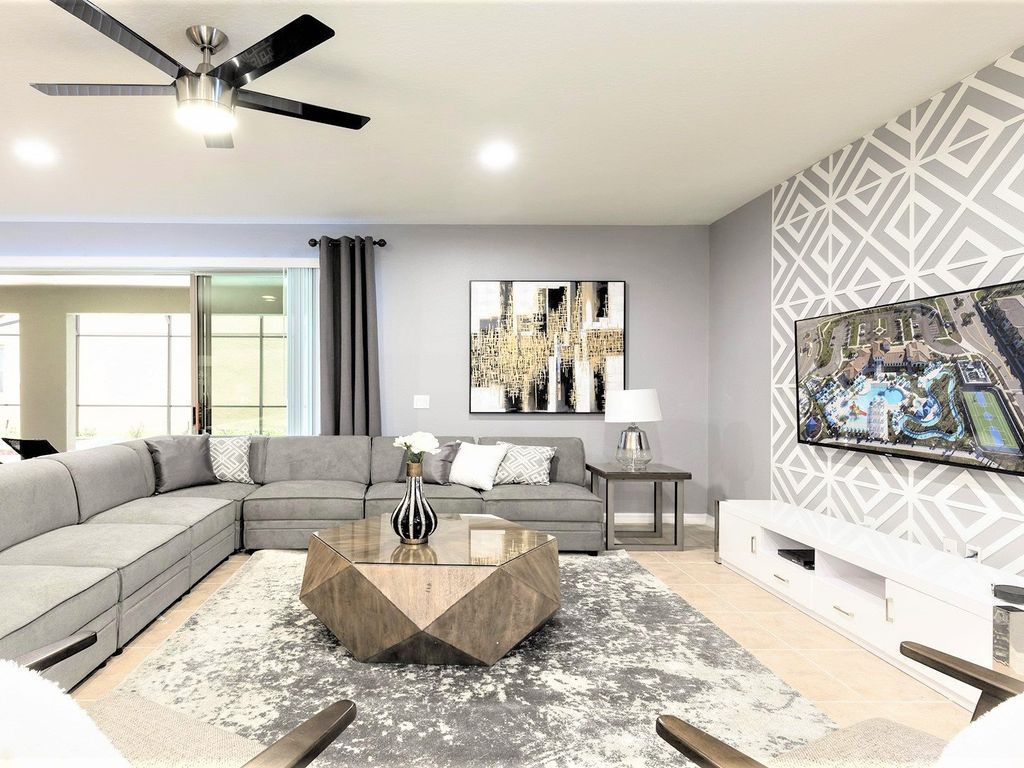 Featured Property 8801CD WAW