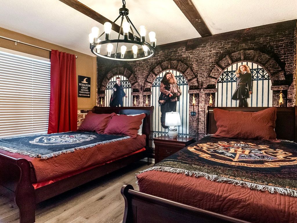 Featured Property 7811BC WH