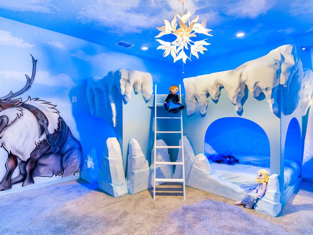 Featured Property 8915THC Solara