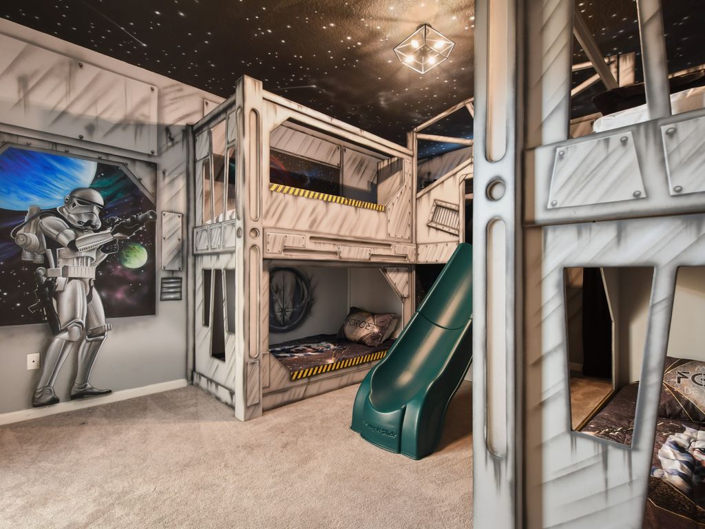 Featured Property 2482RD VP