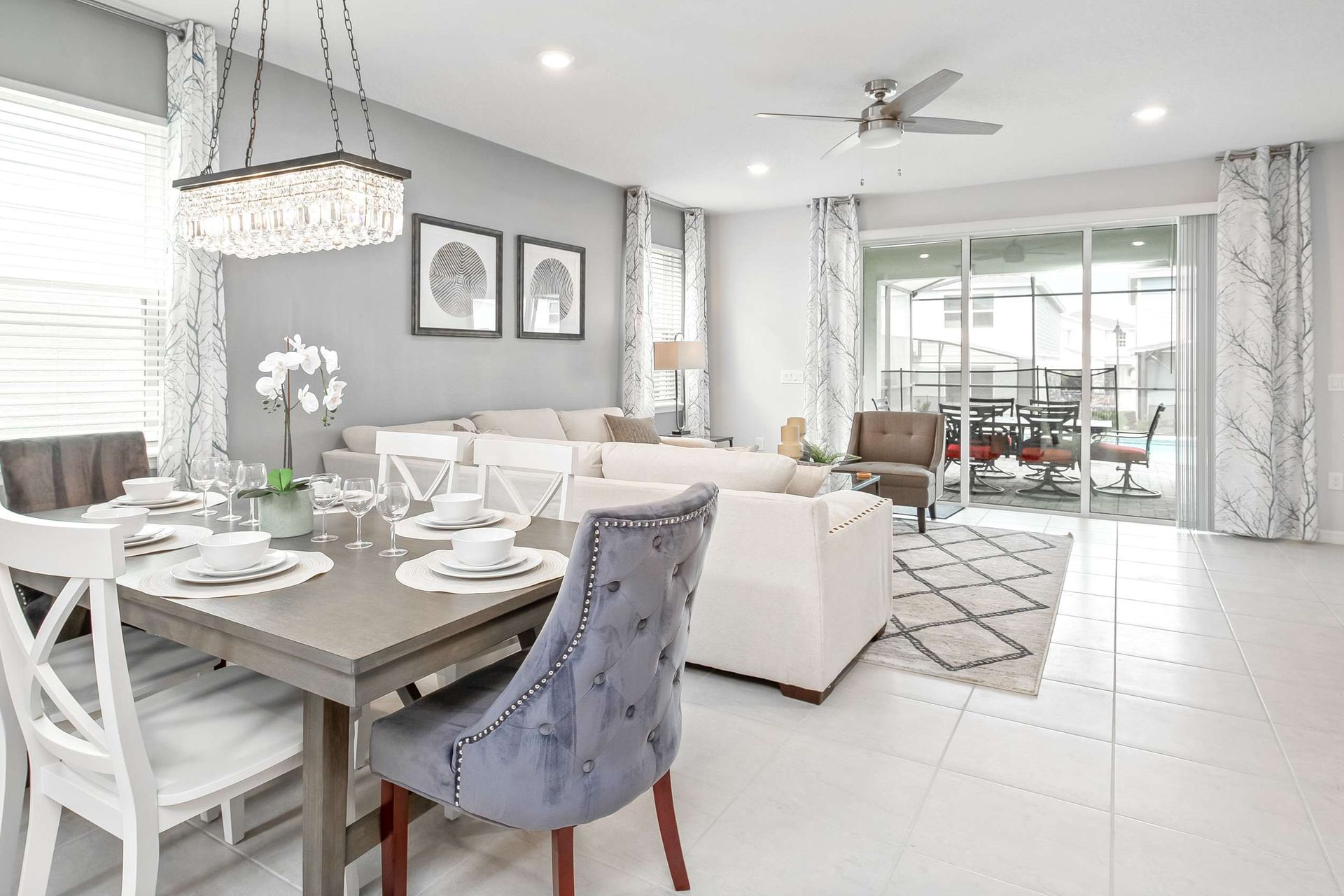 Ample dining space with a large table, perfect for hosting a family feast or gathering