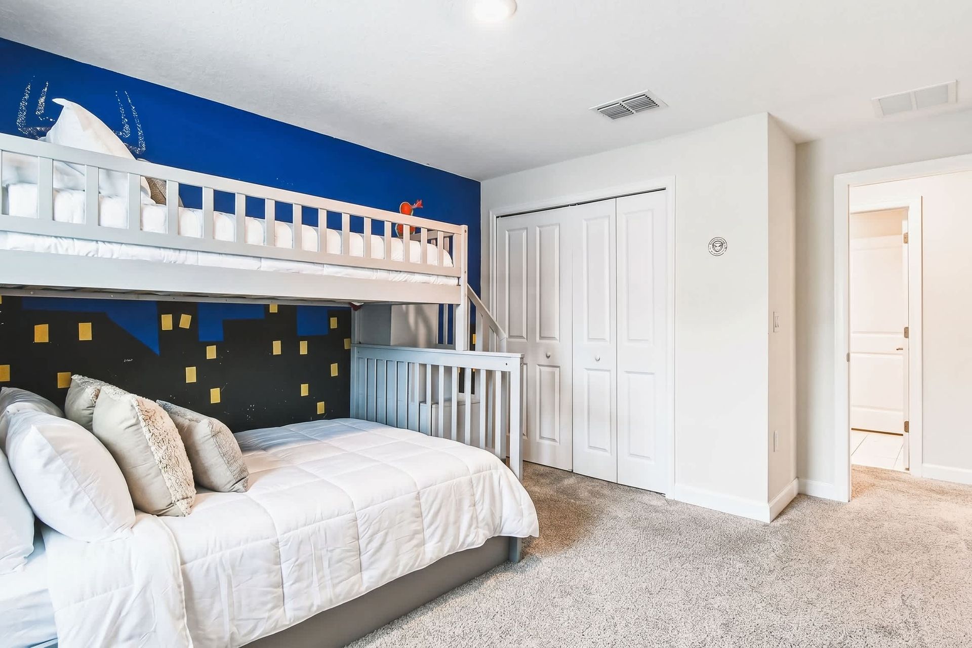 Exciting Spider-themed bedroom for kids, ensuring a fun and adventurous atmosphere for little ones