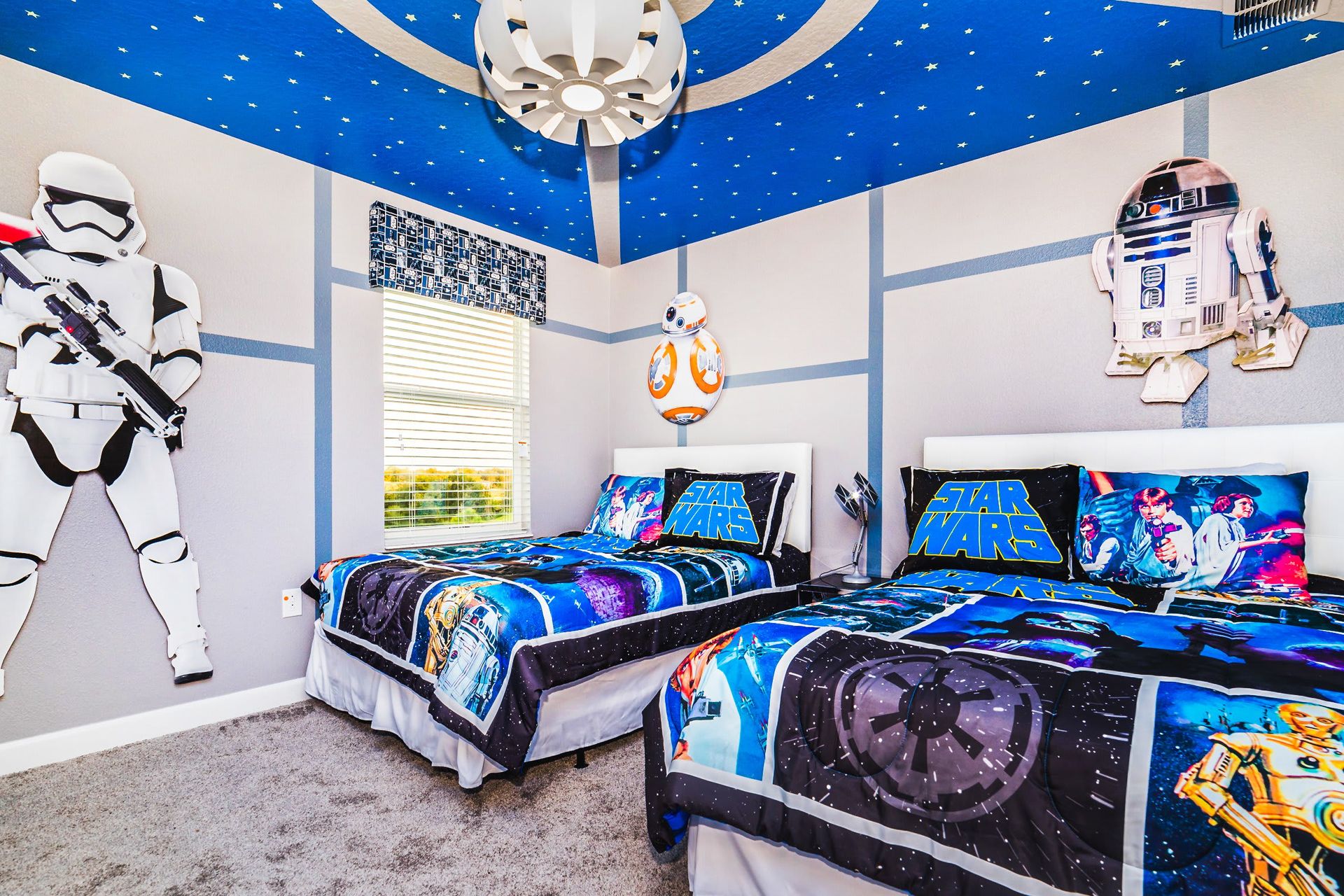 Immerse in a Star Wars ambiance, featuring decor and elements inspired by the iconic galactic saga