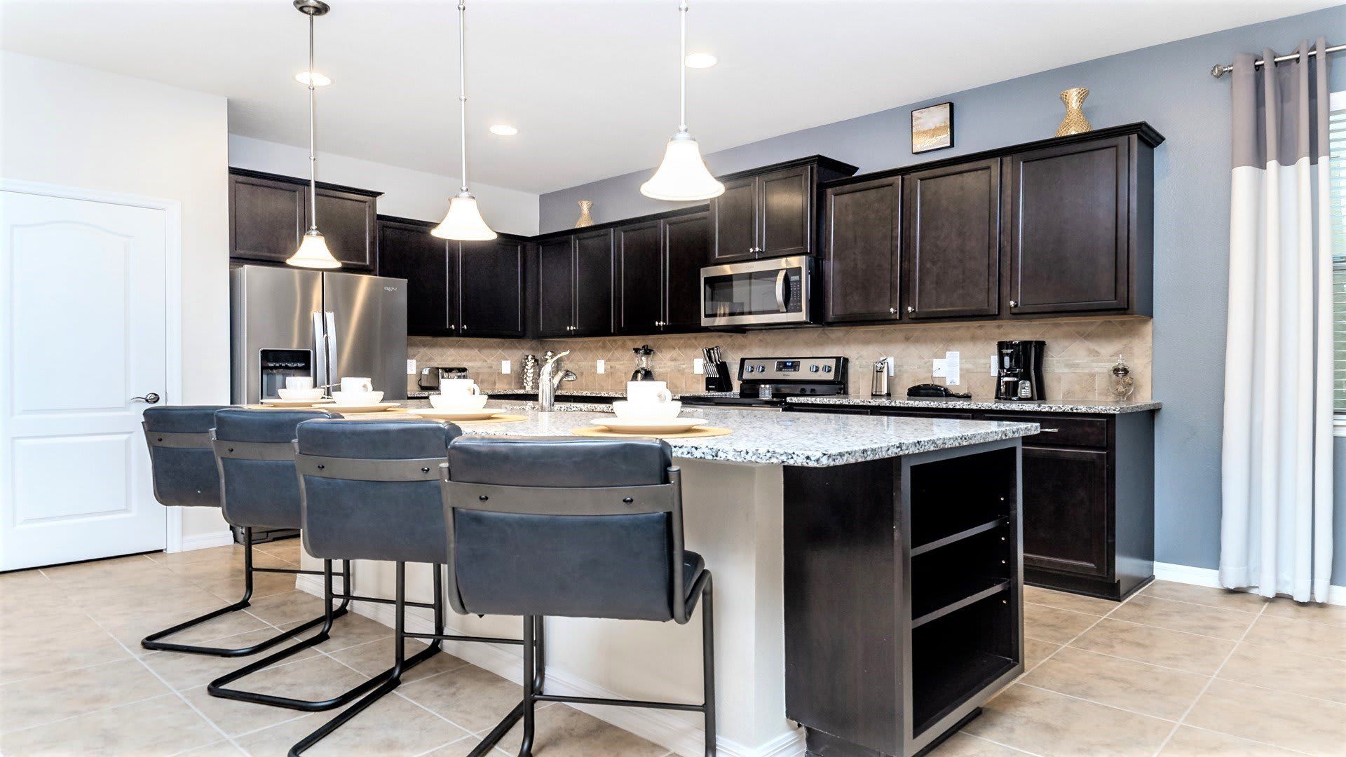 Fully equipped culinary space, ready for any cooking endeavor.