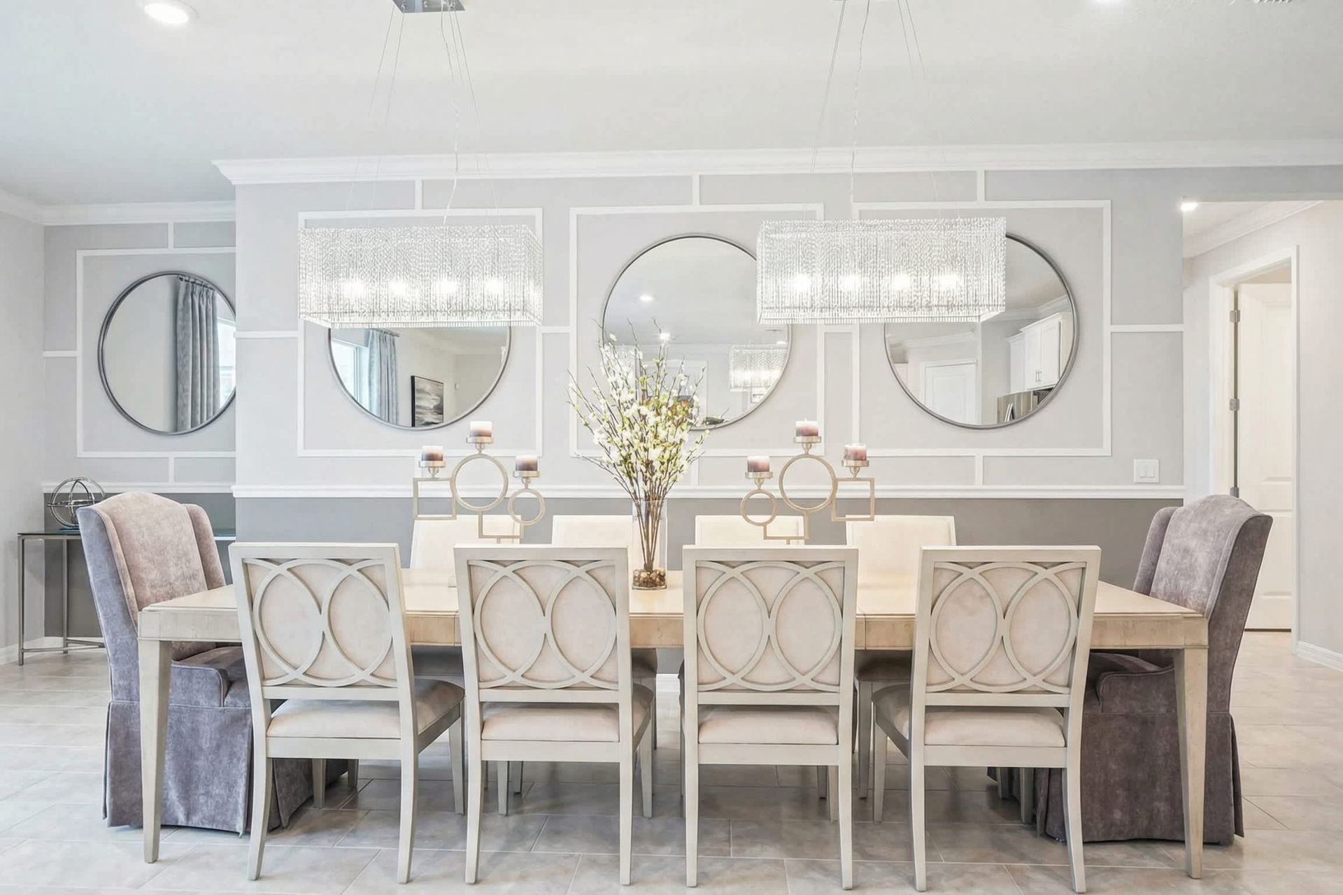 Large dining table and kitchen, for the entire family or friends to enjoy.