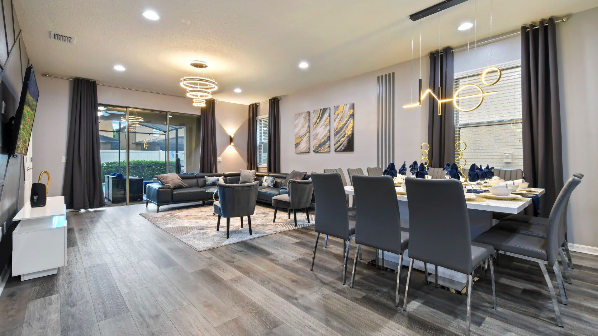 Spacious modern retreat with elegant dining, stylish decor & indoor-outdoor flow!