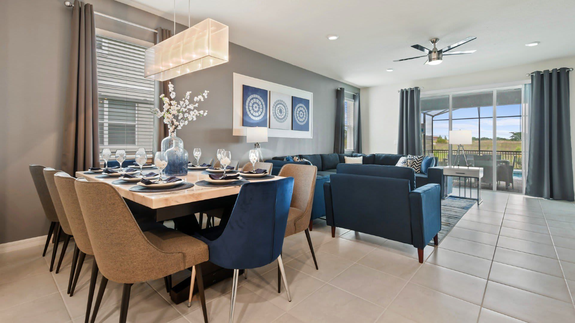 Call your family and friends to enjoy this cozy place.