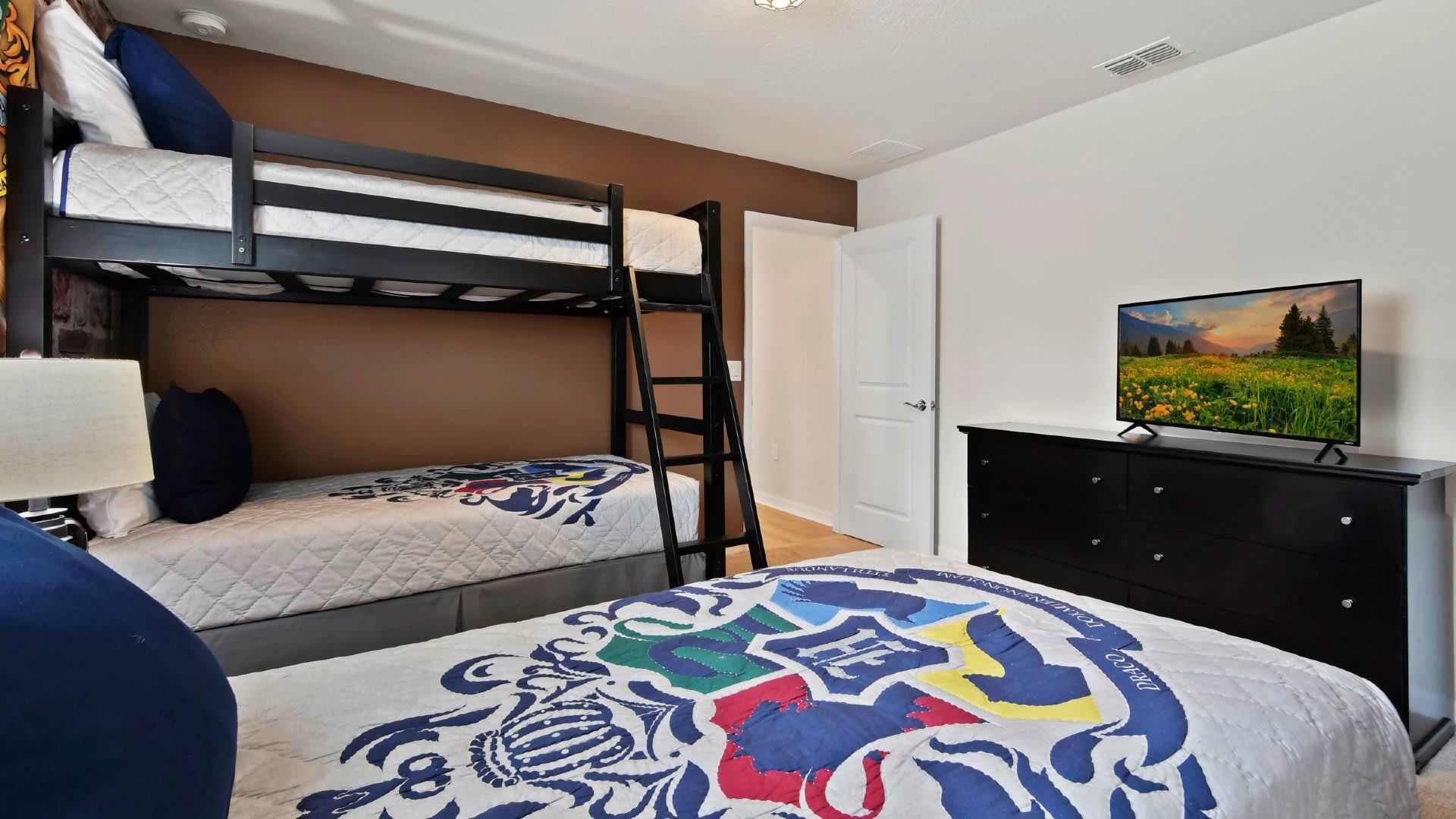 Double the fun, plenty of space. Perfect for your group!