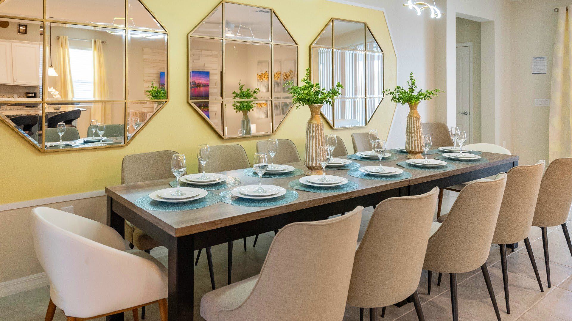 There's plenty of room for everyone in the dining area