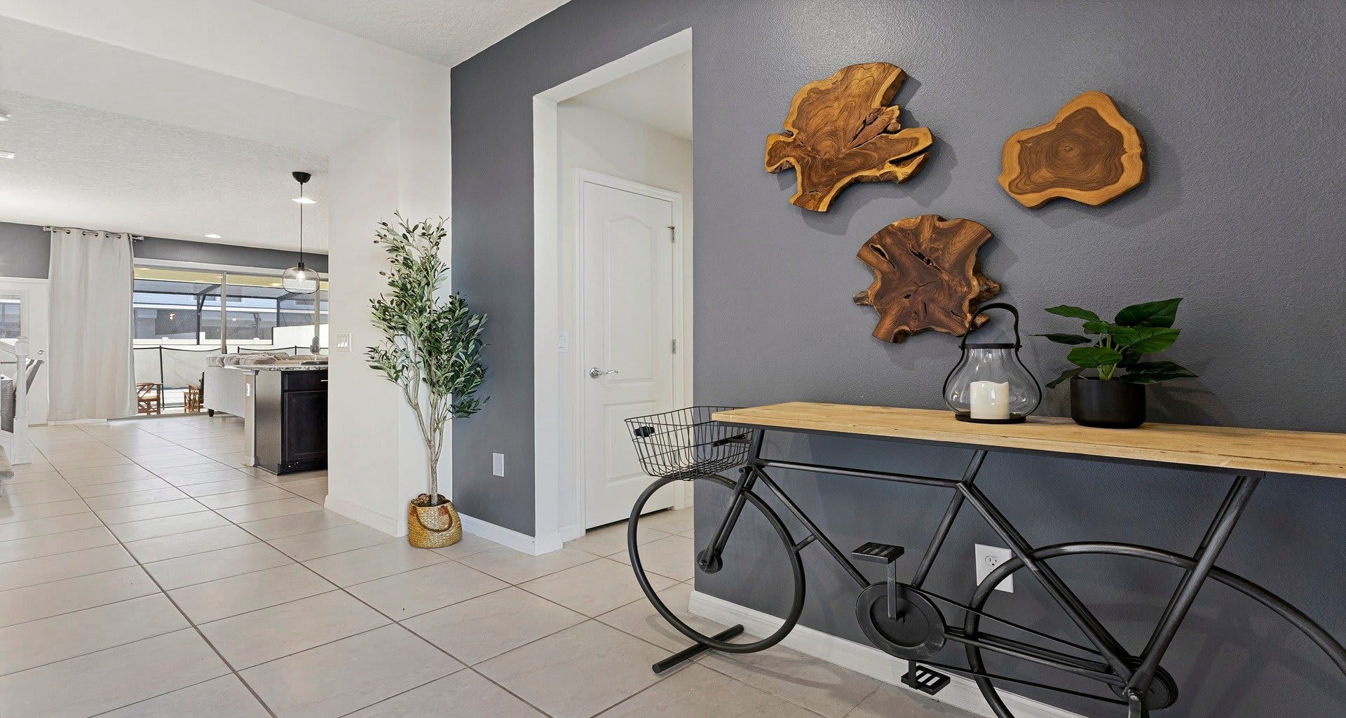 House Hallway: Connecting spaces with style