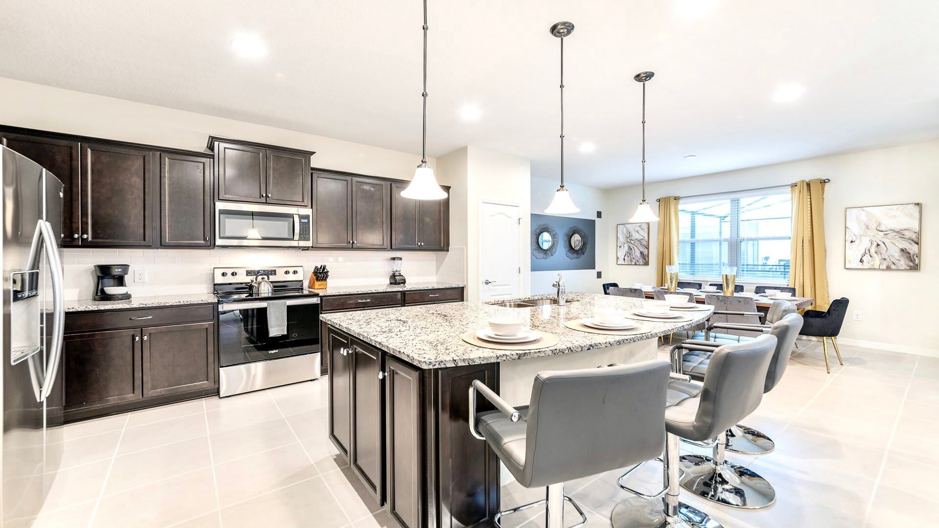 Kitchen: Fully equipped culinary space, ready for any cooking endeavor.