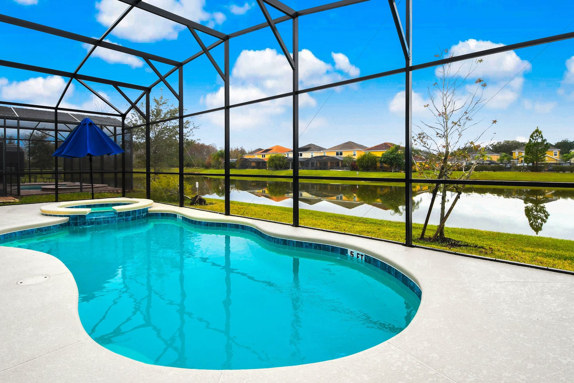 Enjoy stunning views out on to the lake from your own private pool