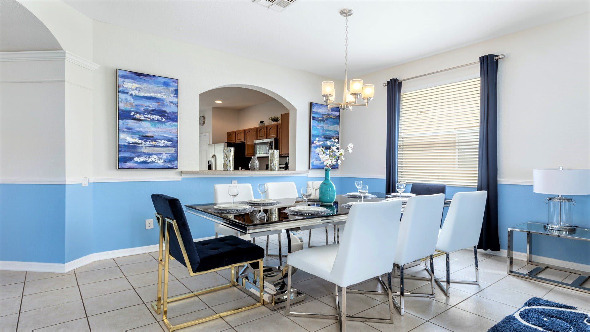 Enjoy your meals in the spacious dining area with all your friends and family!