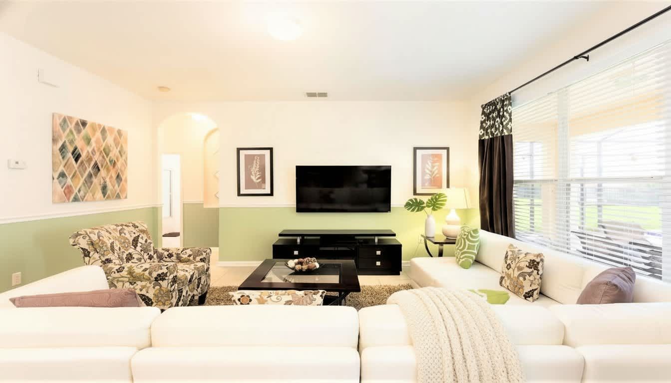 Relax on the lounge after a day spent at Disney and stream all your favorites on the big screen Smart TV