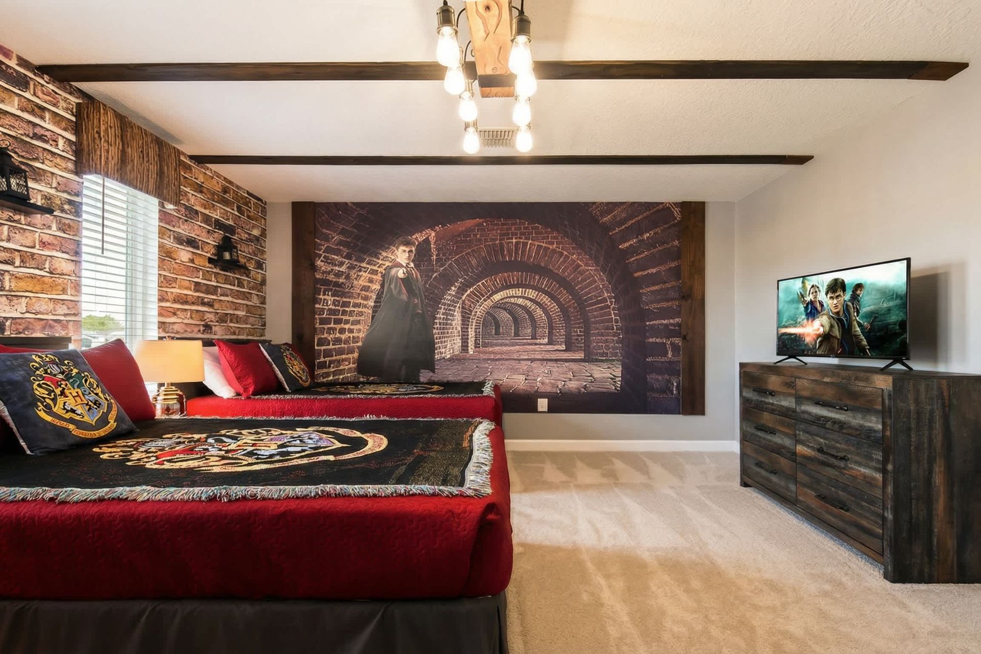 An enchanting world with an amazing Harry Potter-themed bedroom, complete with magical decor and wizardly touches for an immersive and whimsical experience