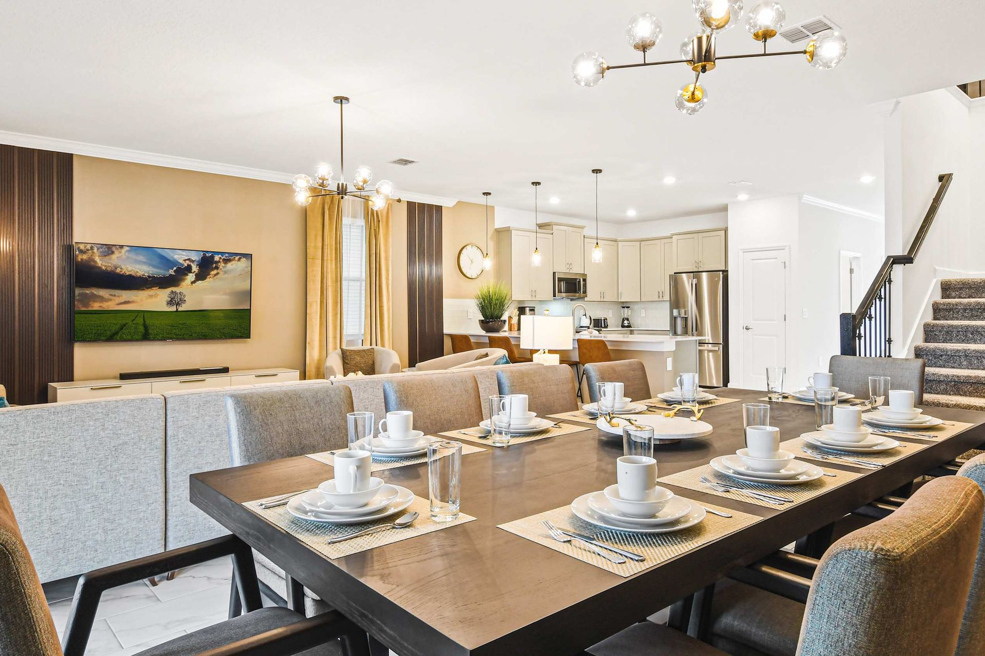 There's plenty of room for everyone in the dining area