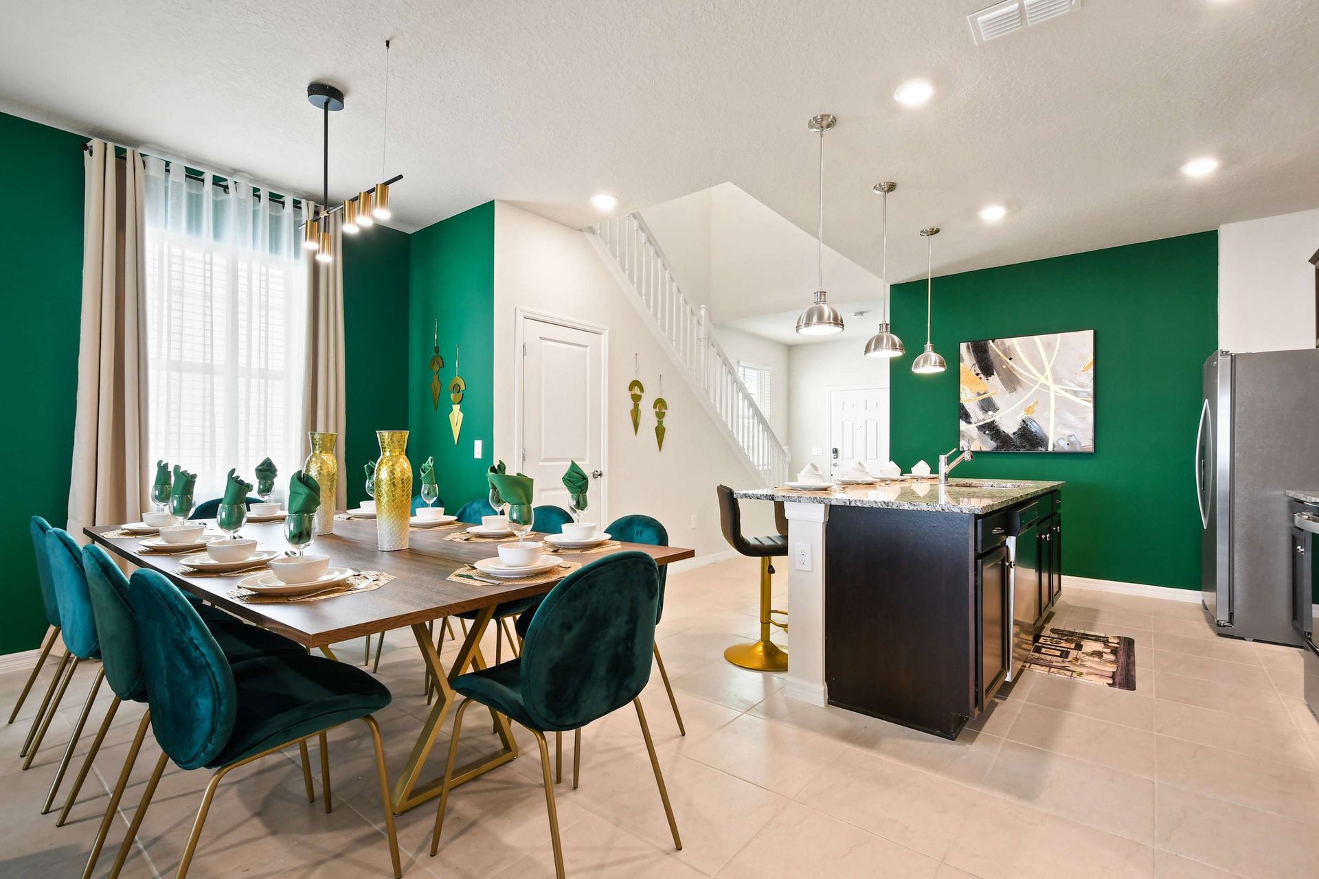 There's plenty of room for everyone in the dining area