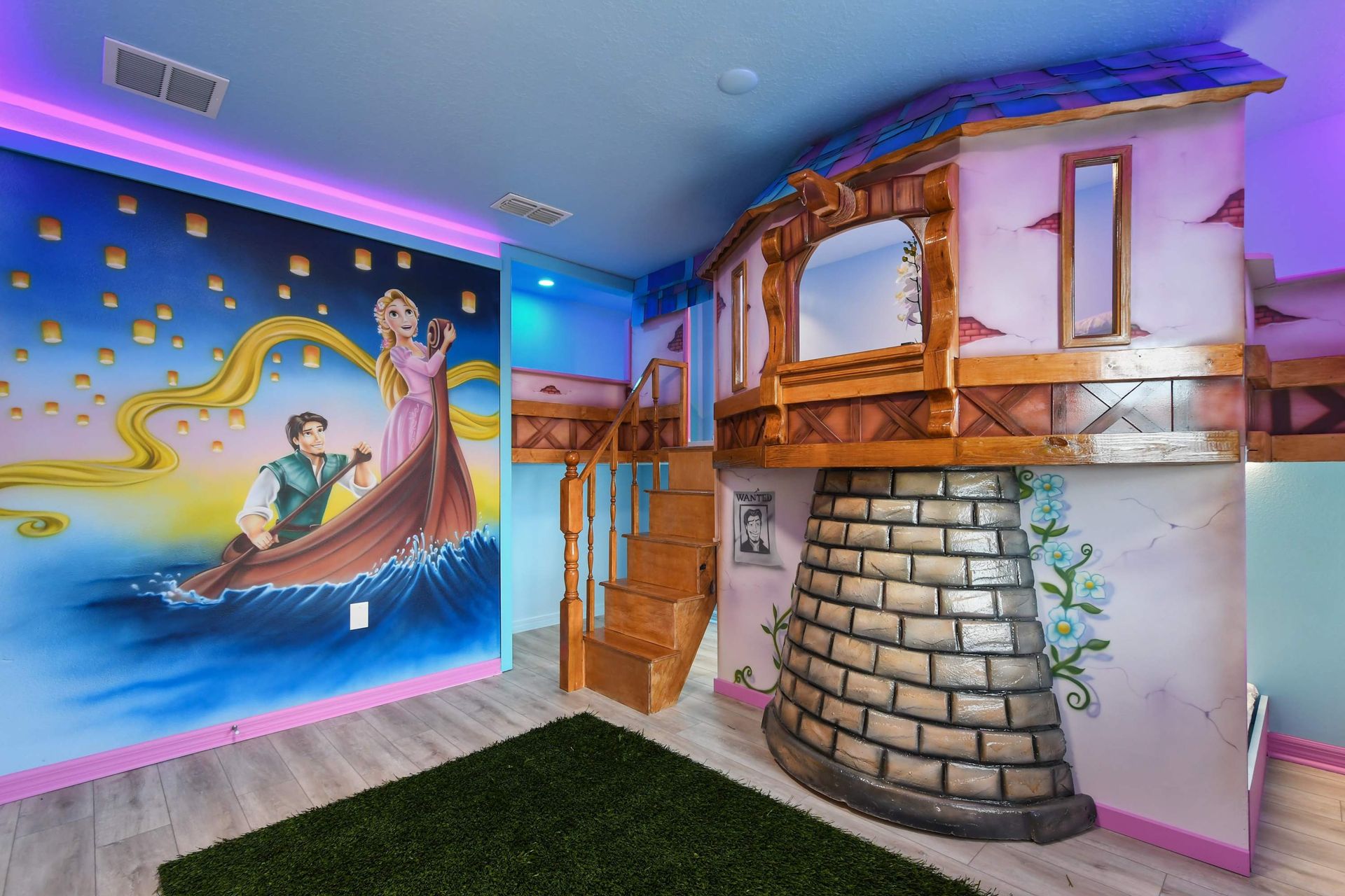 Tangled-themed princess room with Rapunzel’s tower bunk bed and glowing lantern mural.
