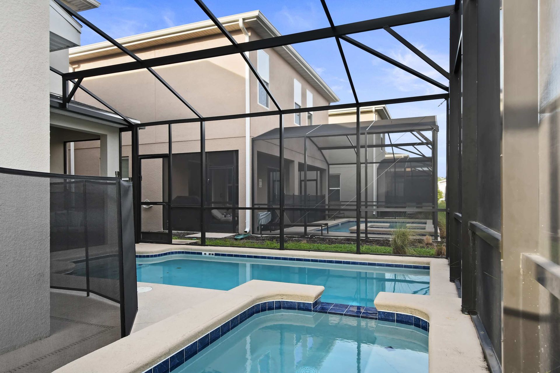 Unwind in the screened spa or cool off in the crystal-clear private pool.