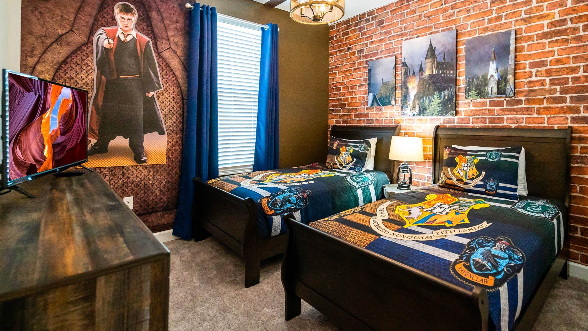 Enchanting wizard-themed room for magical dreams and epic adventures!