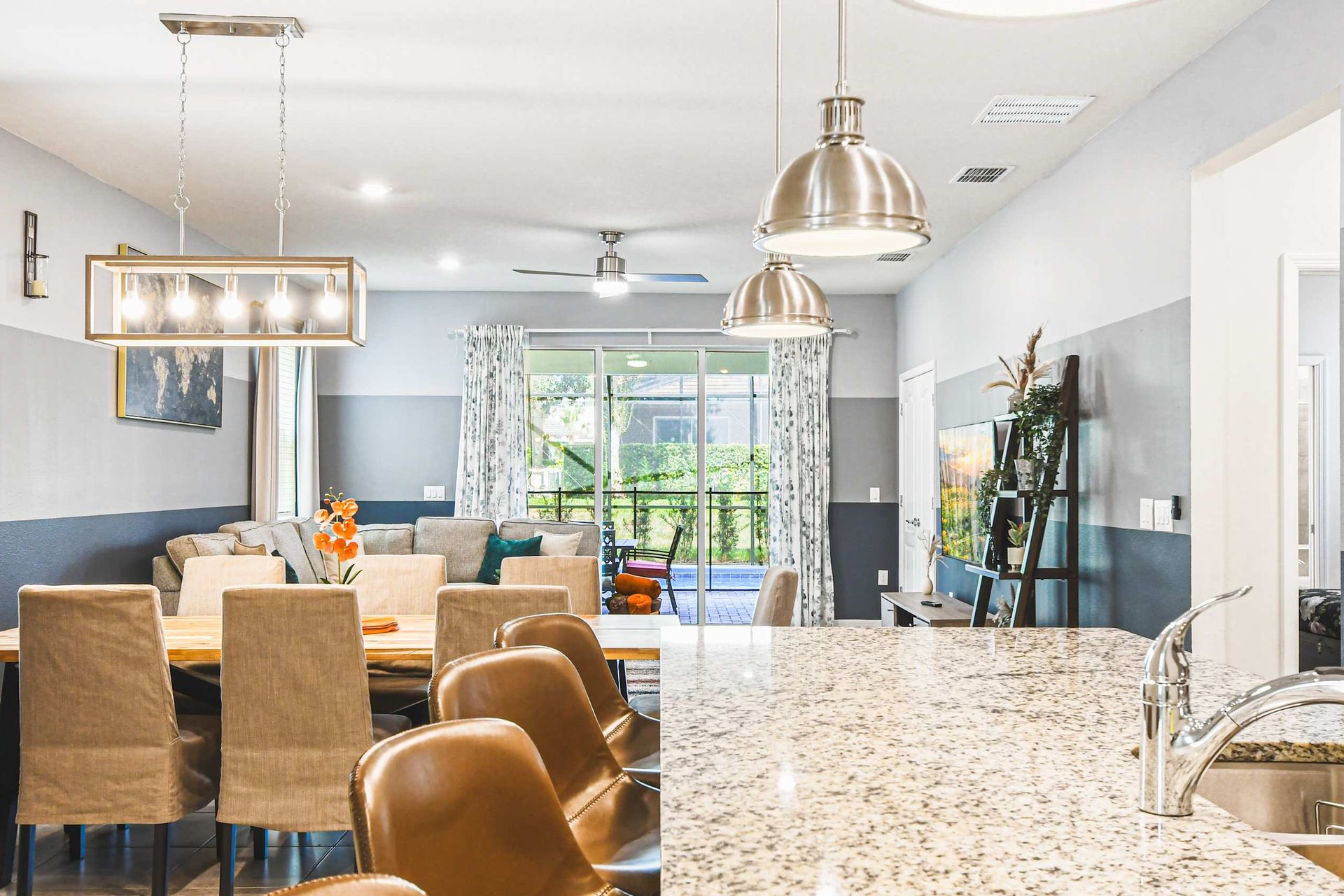 Stylish, open-plan kitchen and dining—perfect for family gatherings!