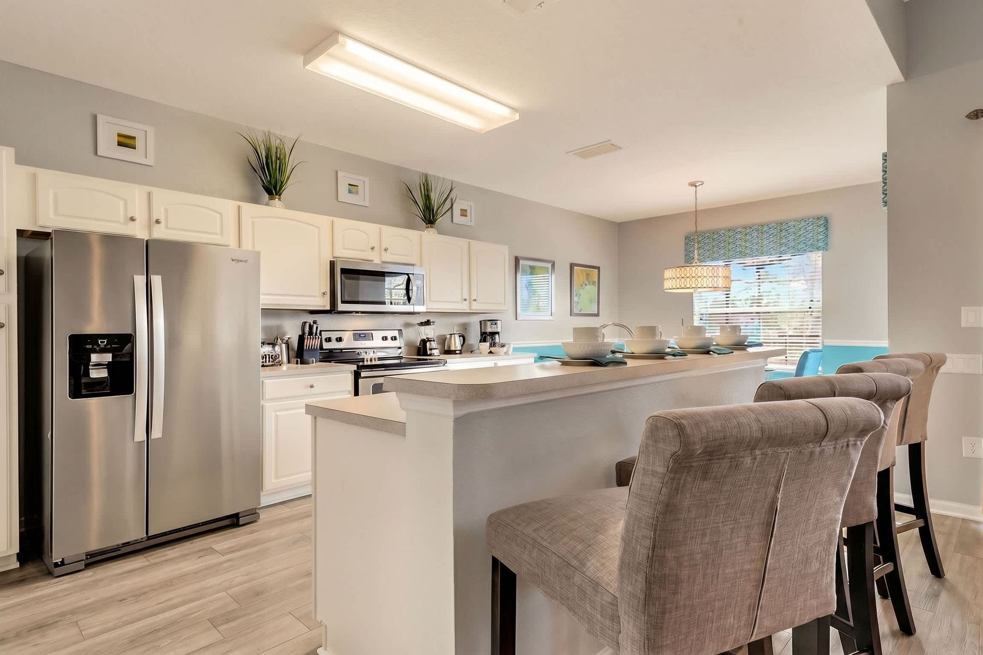 Cook and dine in style in our well-eqquiped kitchen, offering everything you need for a memorable stay.