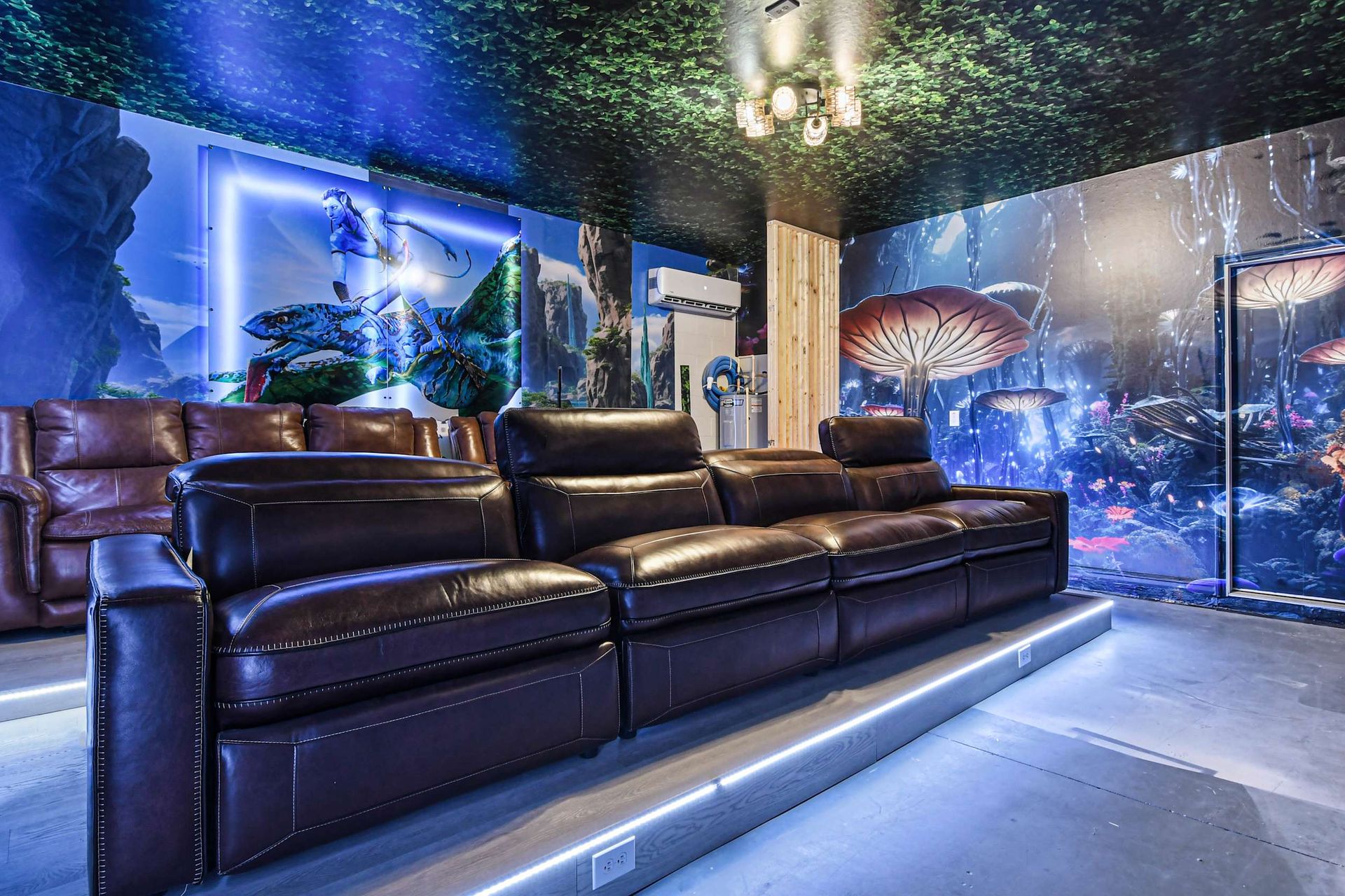 Step into Pandora with this Avatar-themed theater—relax in luxury!