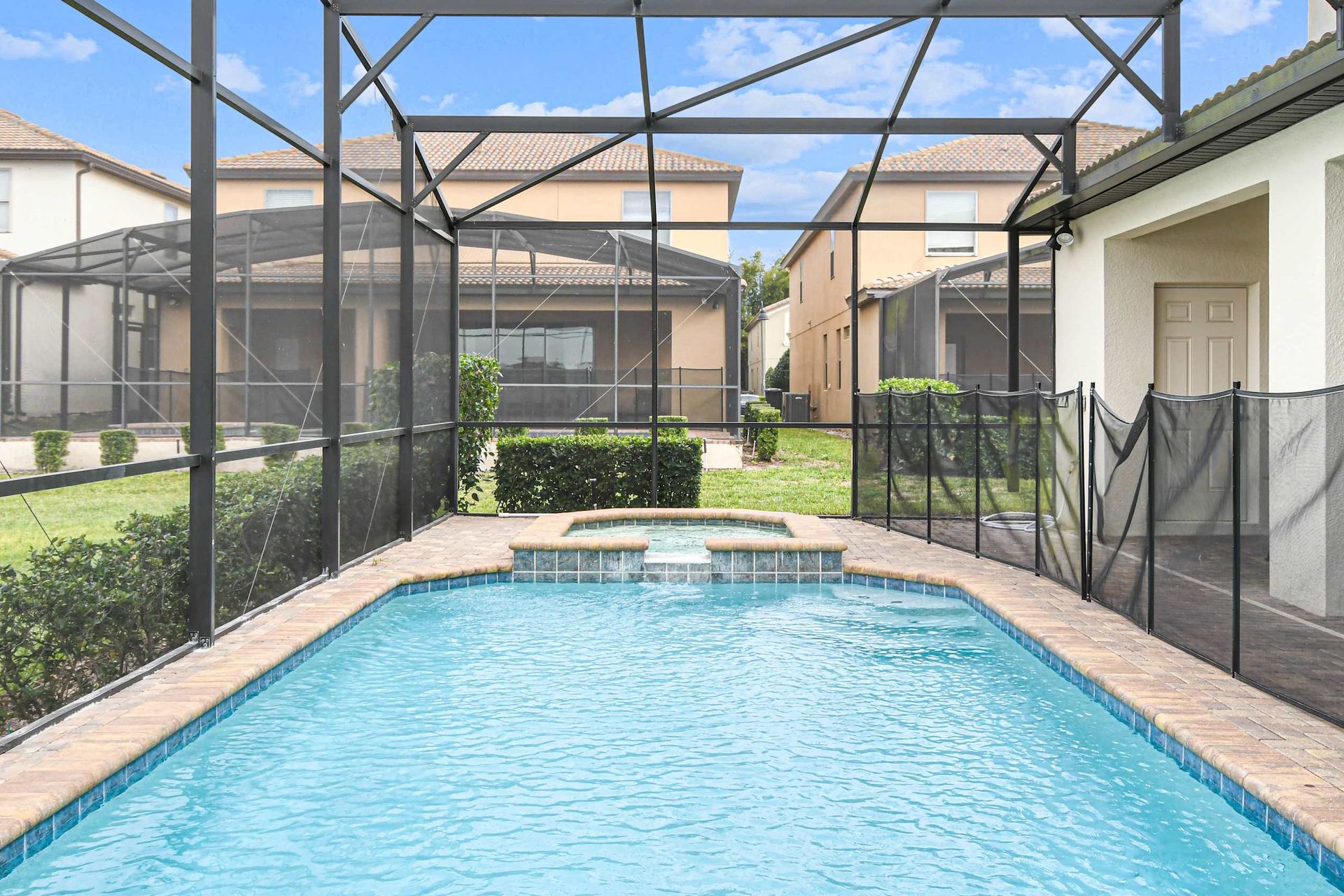 Private screened pool and spa—relax and unwind in your own oasis!