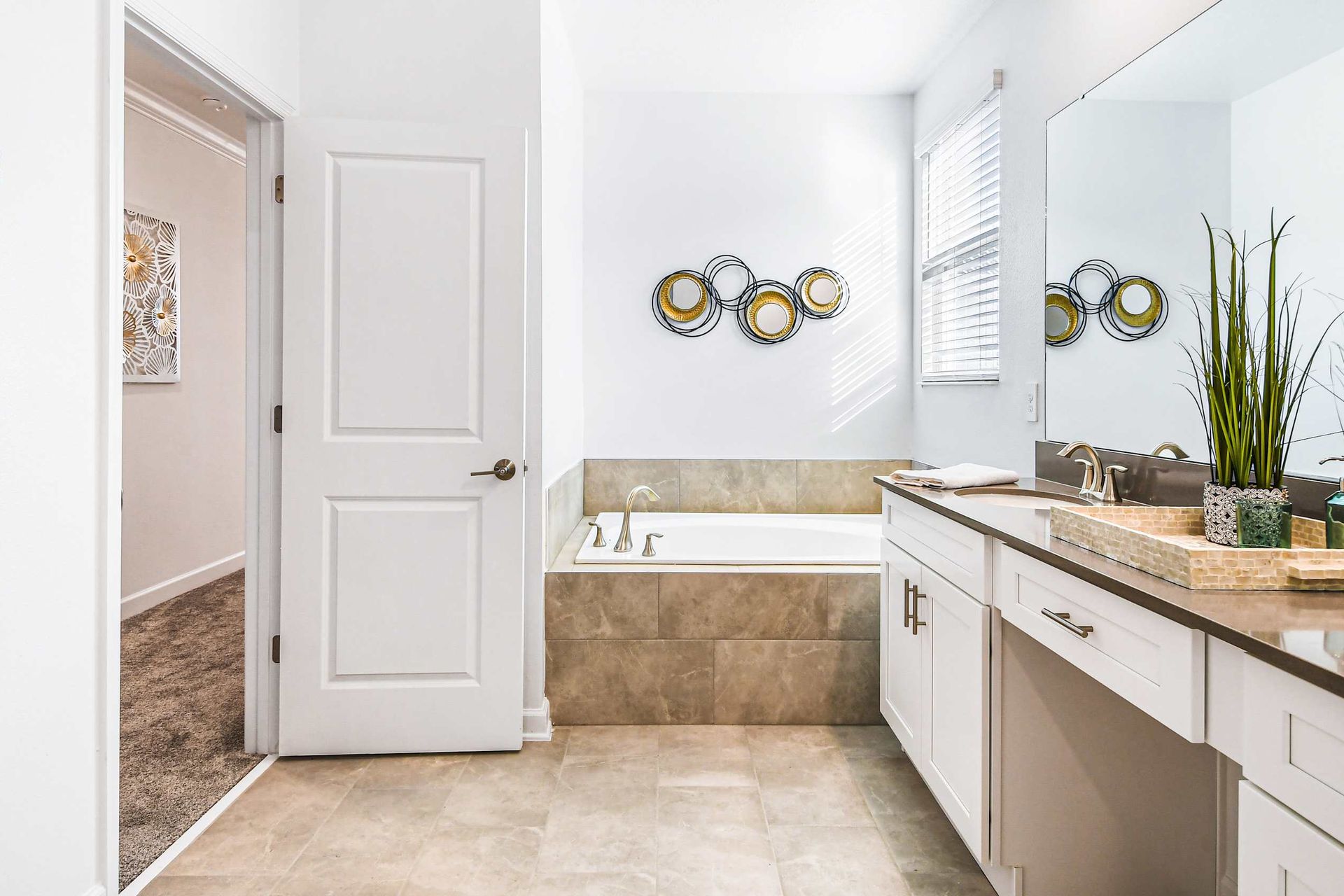 Refresh and rejuvenate in our modern bathroom, offering you a spa-like experience during your stay.