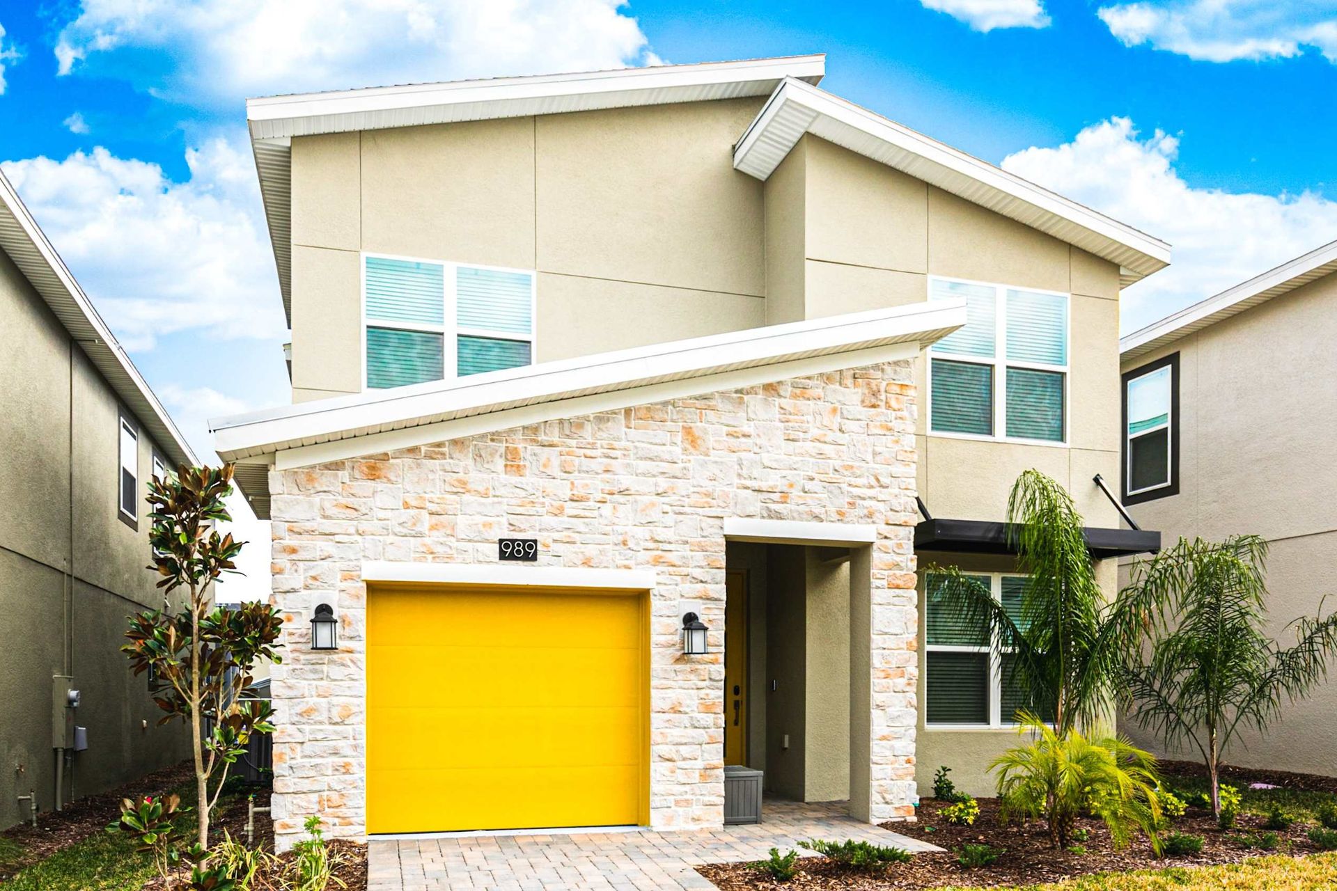 Discover the beauty of our picturesque house, providing you with a relaxing and enjoyable stay.