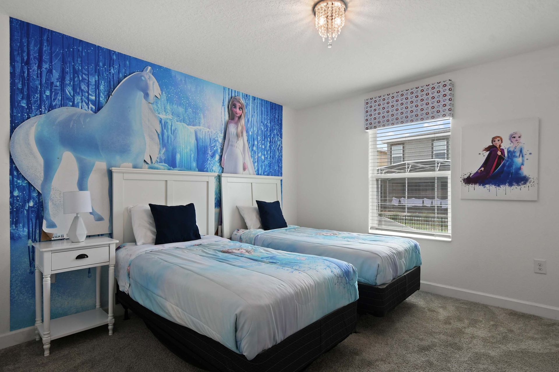 Frozen-Themed Kids' Room w/ Twin Beds, Vibrant Decor & Charm!