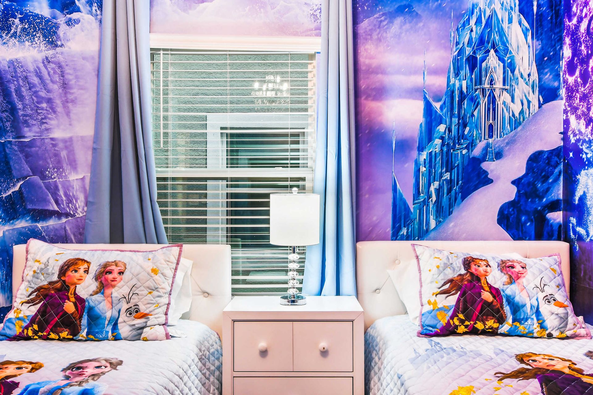 Whimsical Frozen-themed room for kids, adorned with enchanting lights for added delight