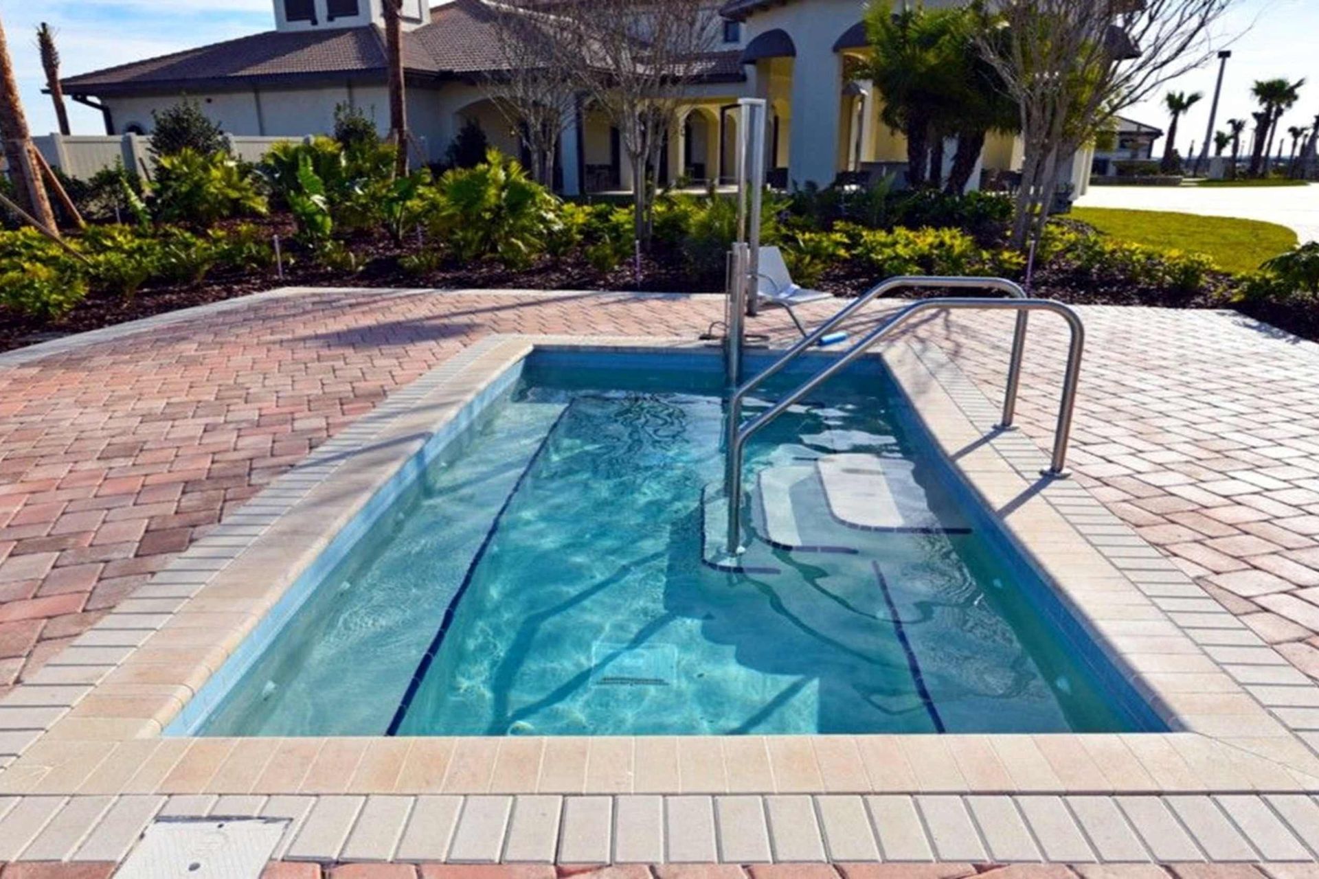 Resort Amenities - Experience the gentle flow of the resort lazy river, providing you with a soothing and enjoyable experience.