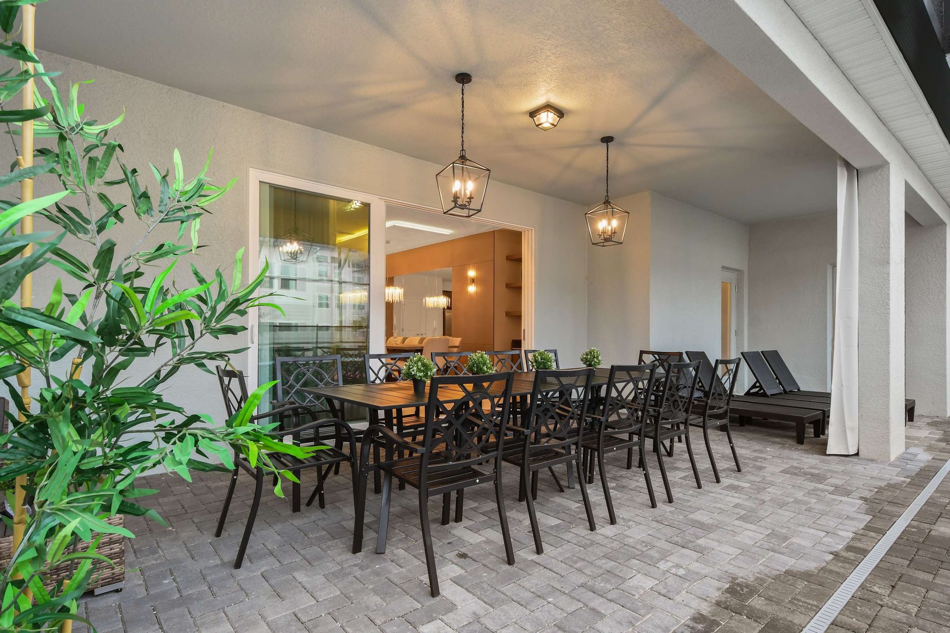 Spacious outdoor dining area—perfect for gatherings and relaxation!
