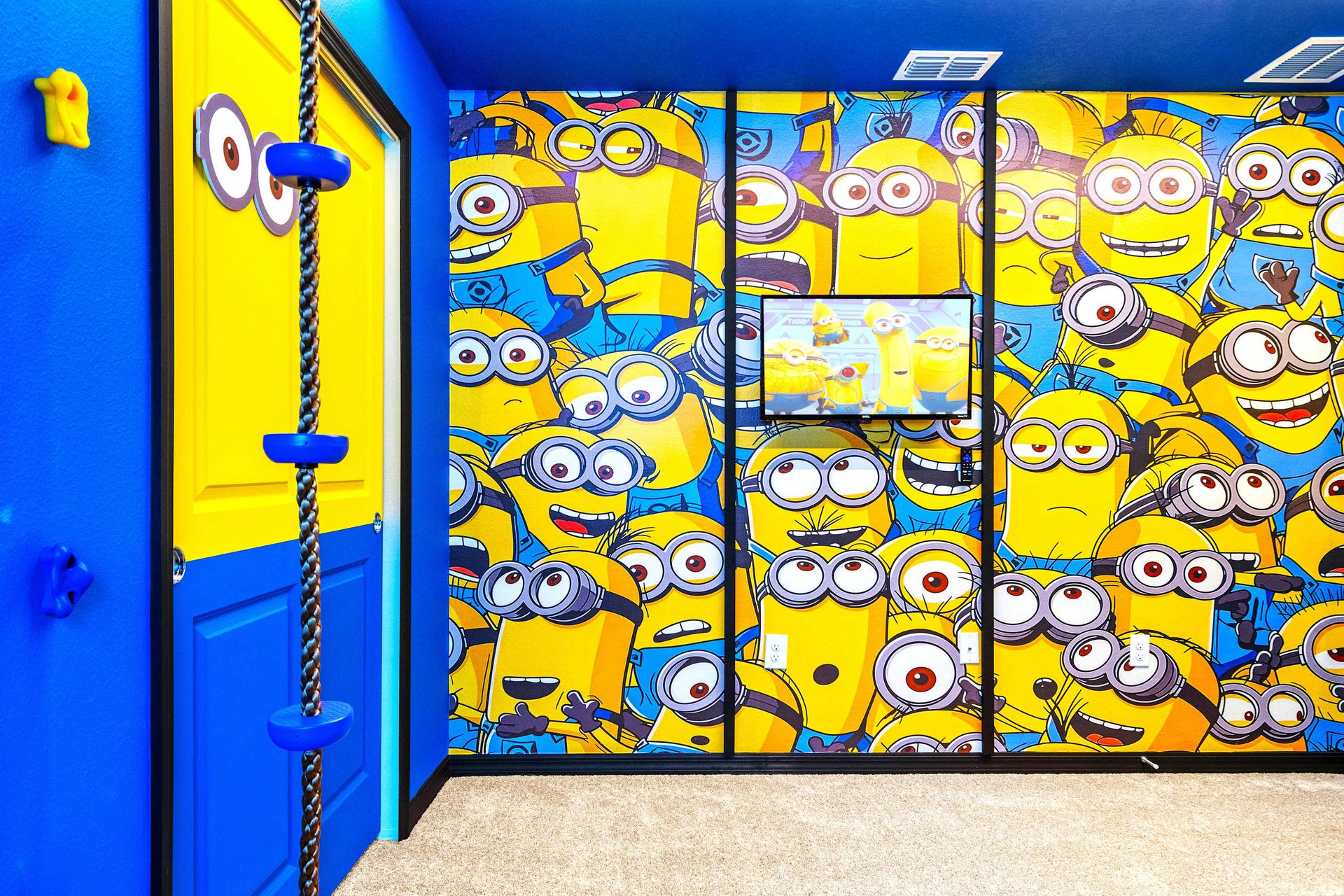 Climb, play, and laugh in this vibrant Minions-themed adventure bedroom!