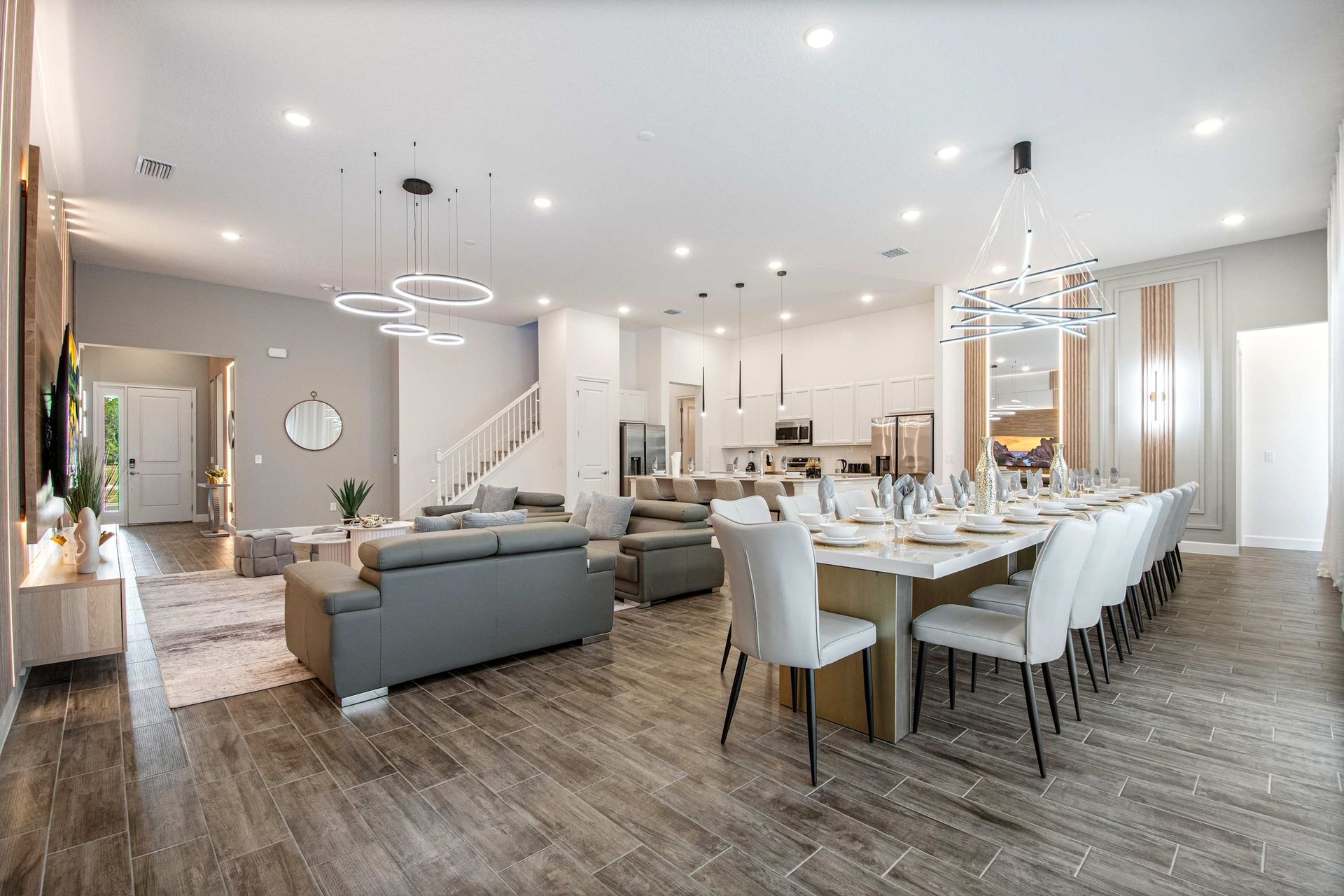 Spacious open-concept retreat with modern flair, perfect for groups and gatherings
