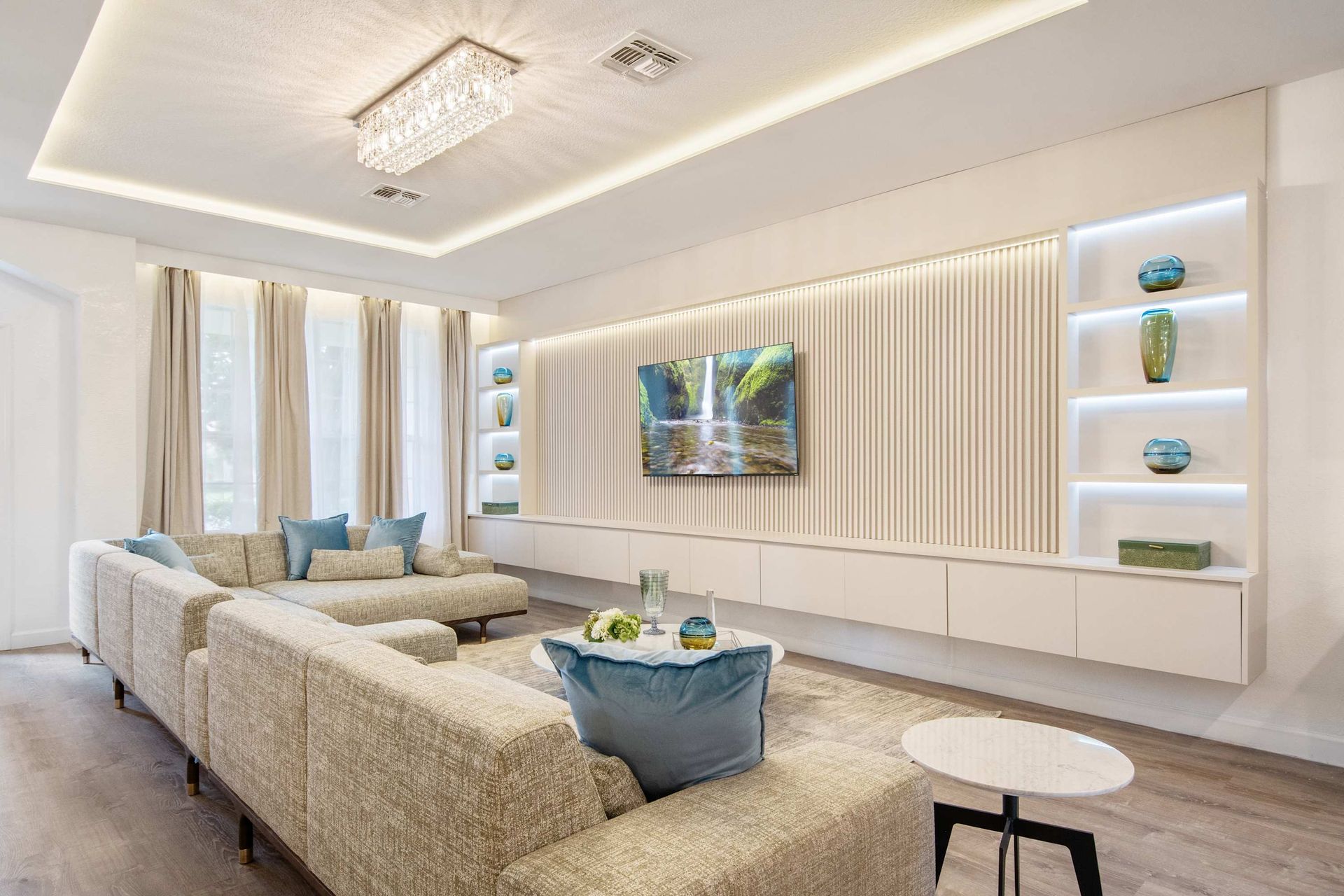 Relax after park days with plush seating and big-screen Smart TV