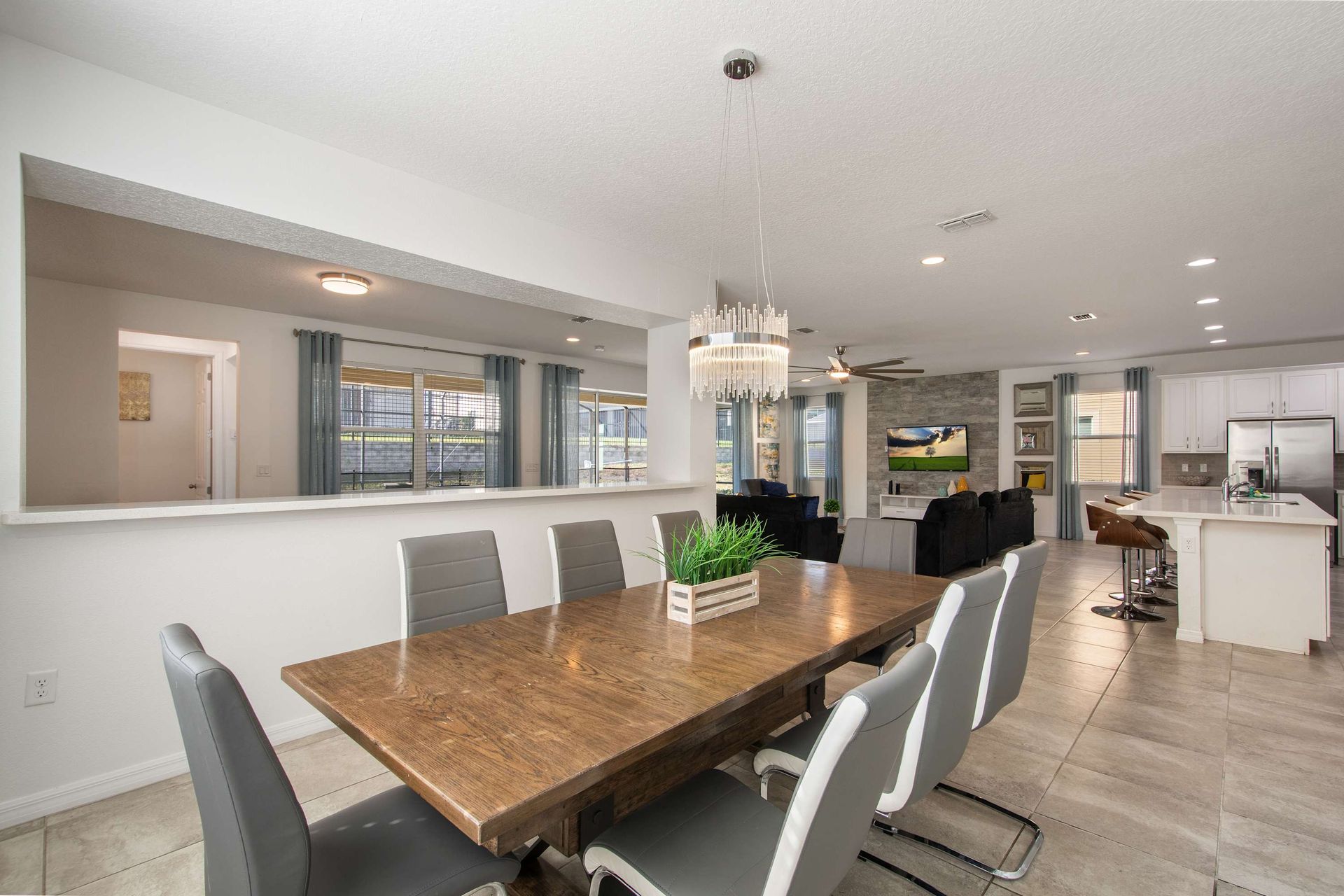 1730SP Solara | Photo 13