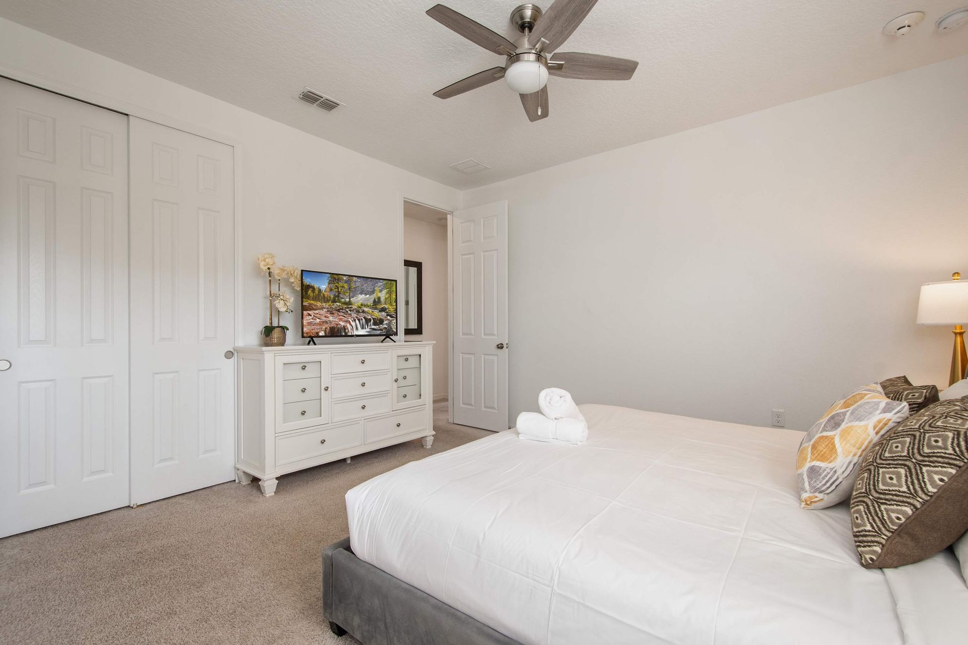 1730SP Solara | Photo 43