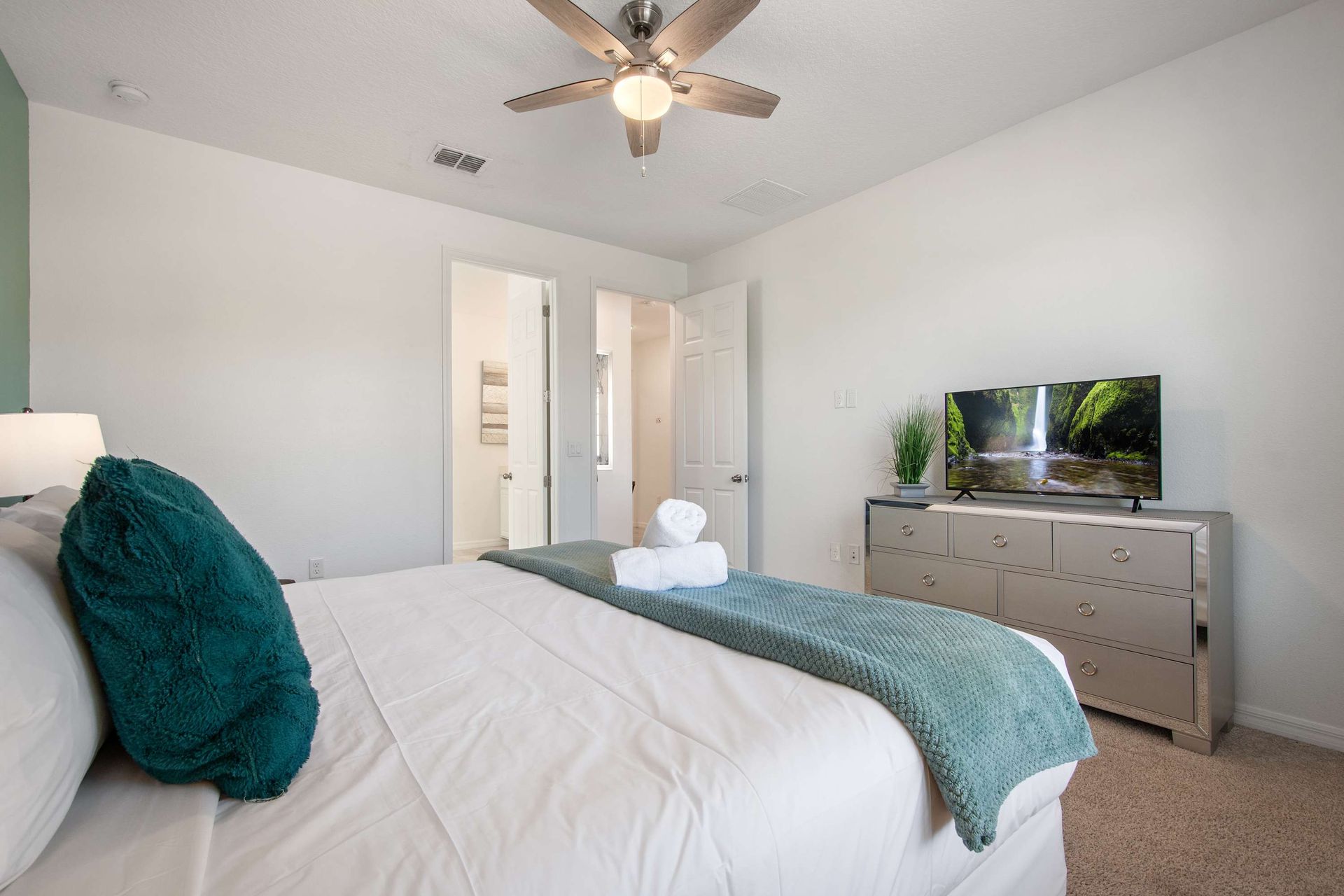 1730SP Solara | Photo 41