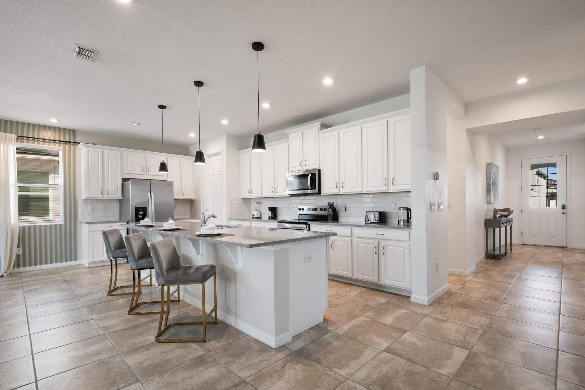 8954HRA Solara | Photo 9