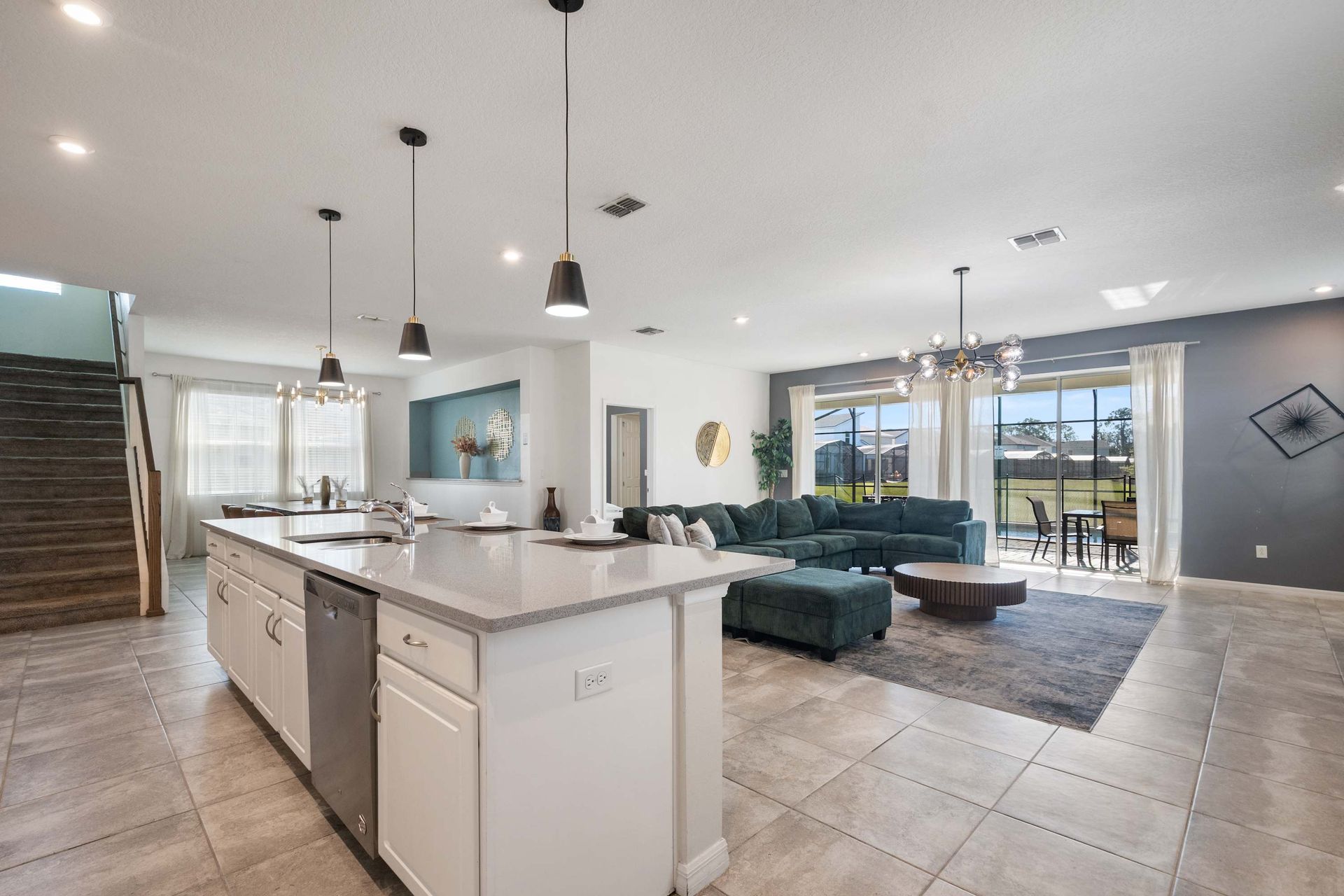 8954HRA Solara | Photo 11