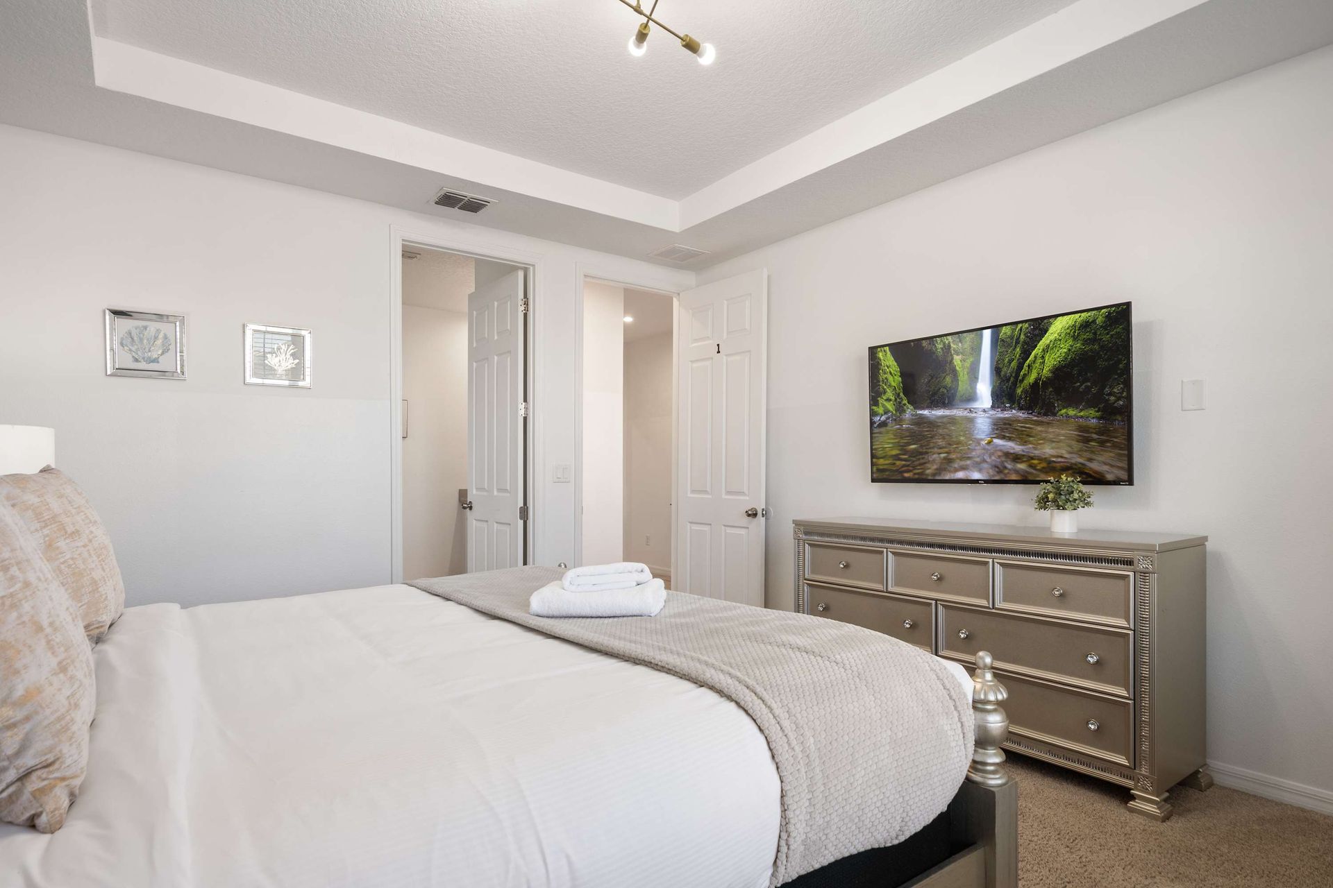 8954HRA Solara | Photo 22