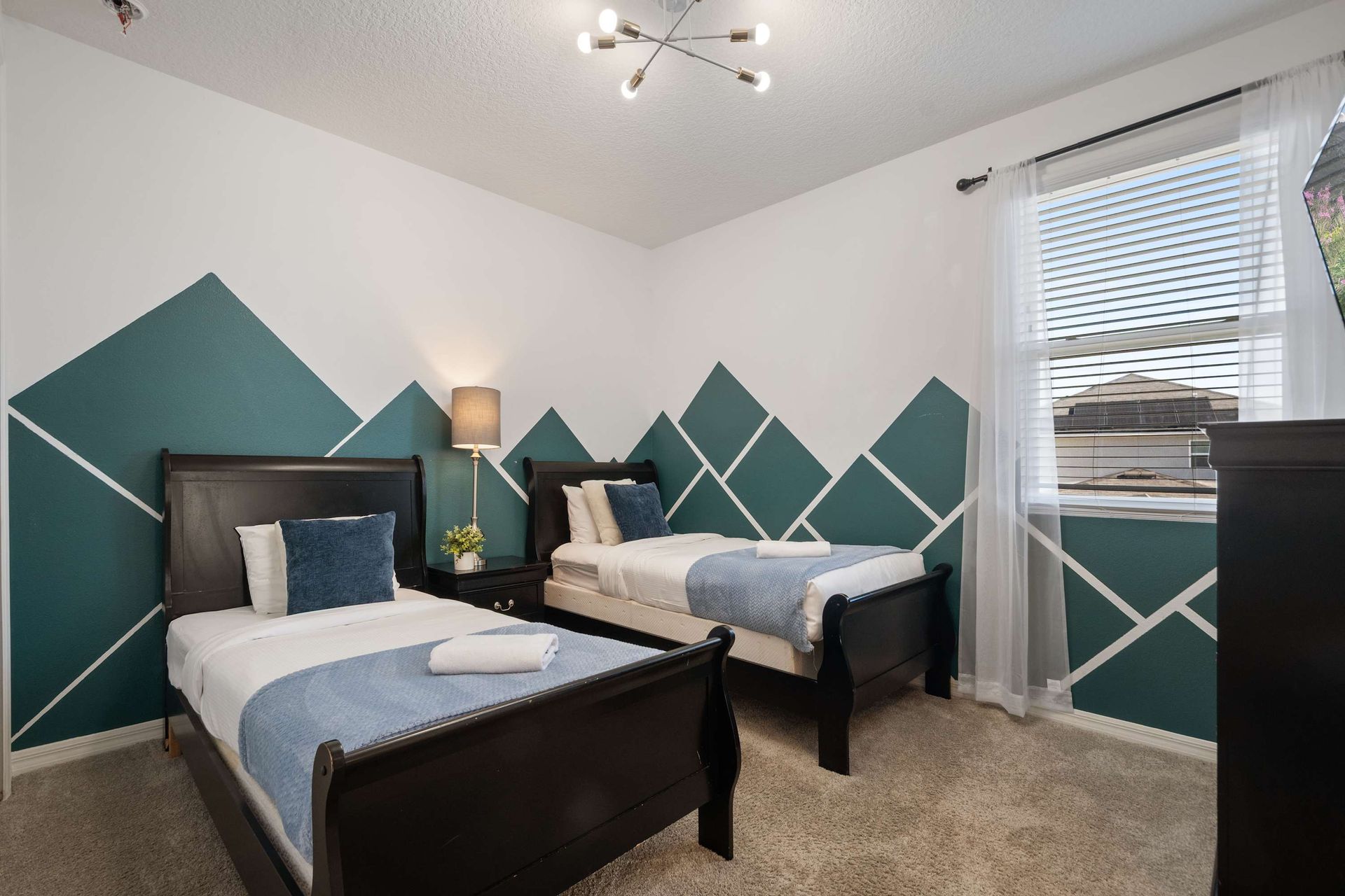 8954HRA Solara | Photo 23