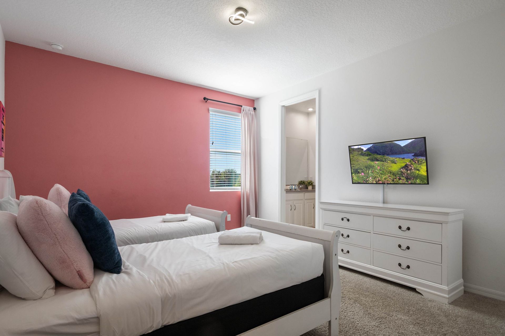 8954HRA Solara | Photo 29