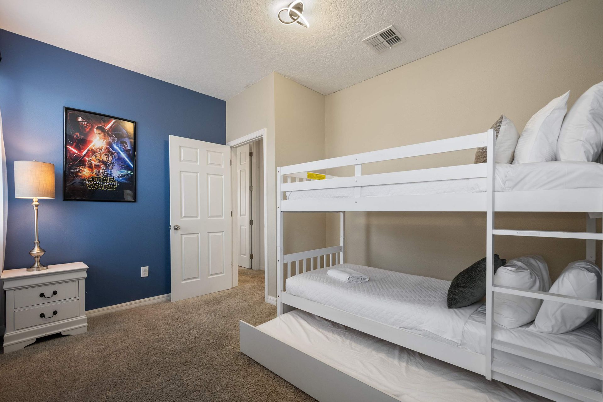 8954HRA Solara | Photo 35