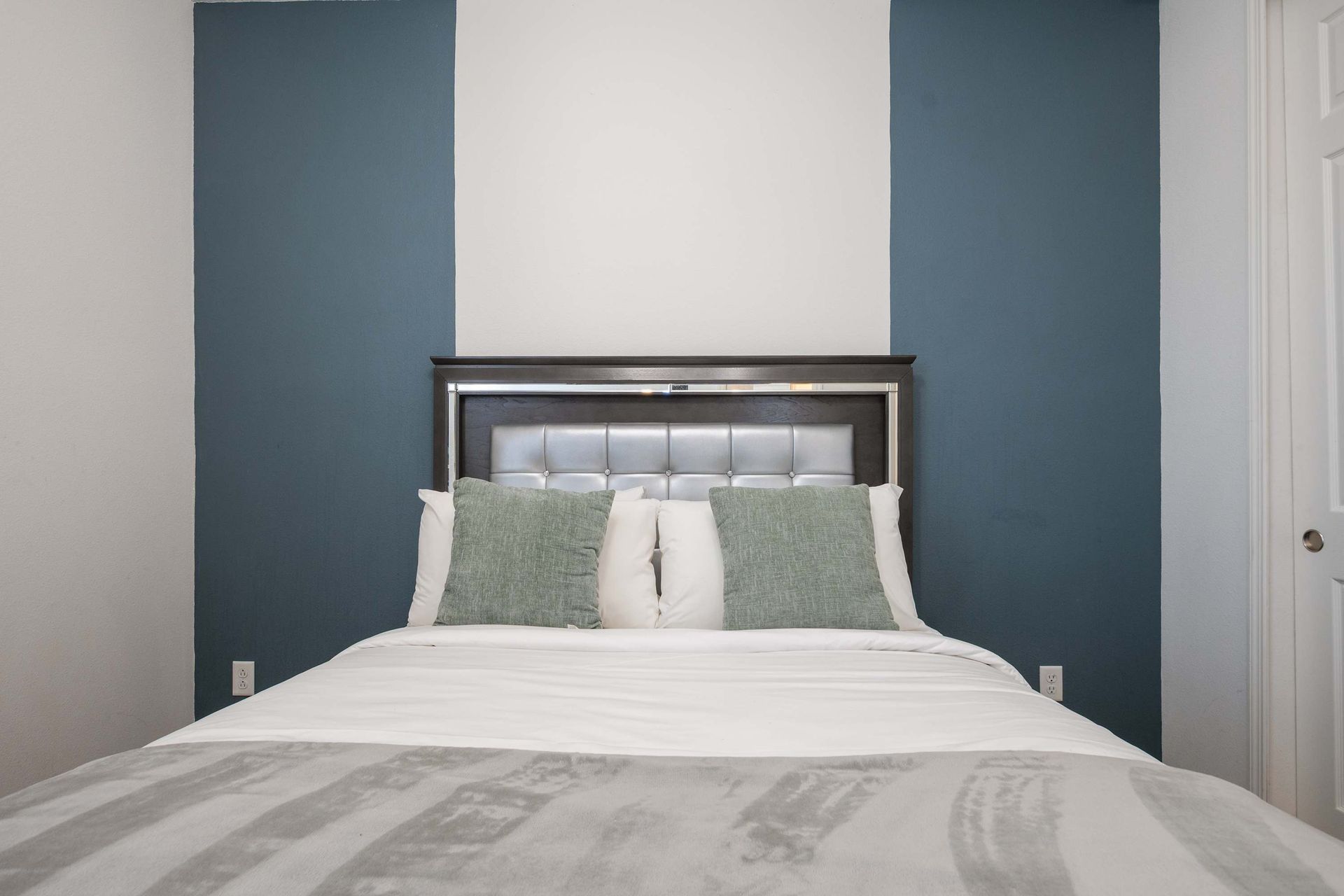 8954HRA Solara | Photo 40