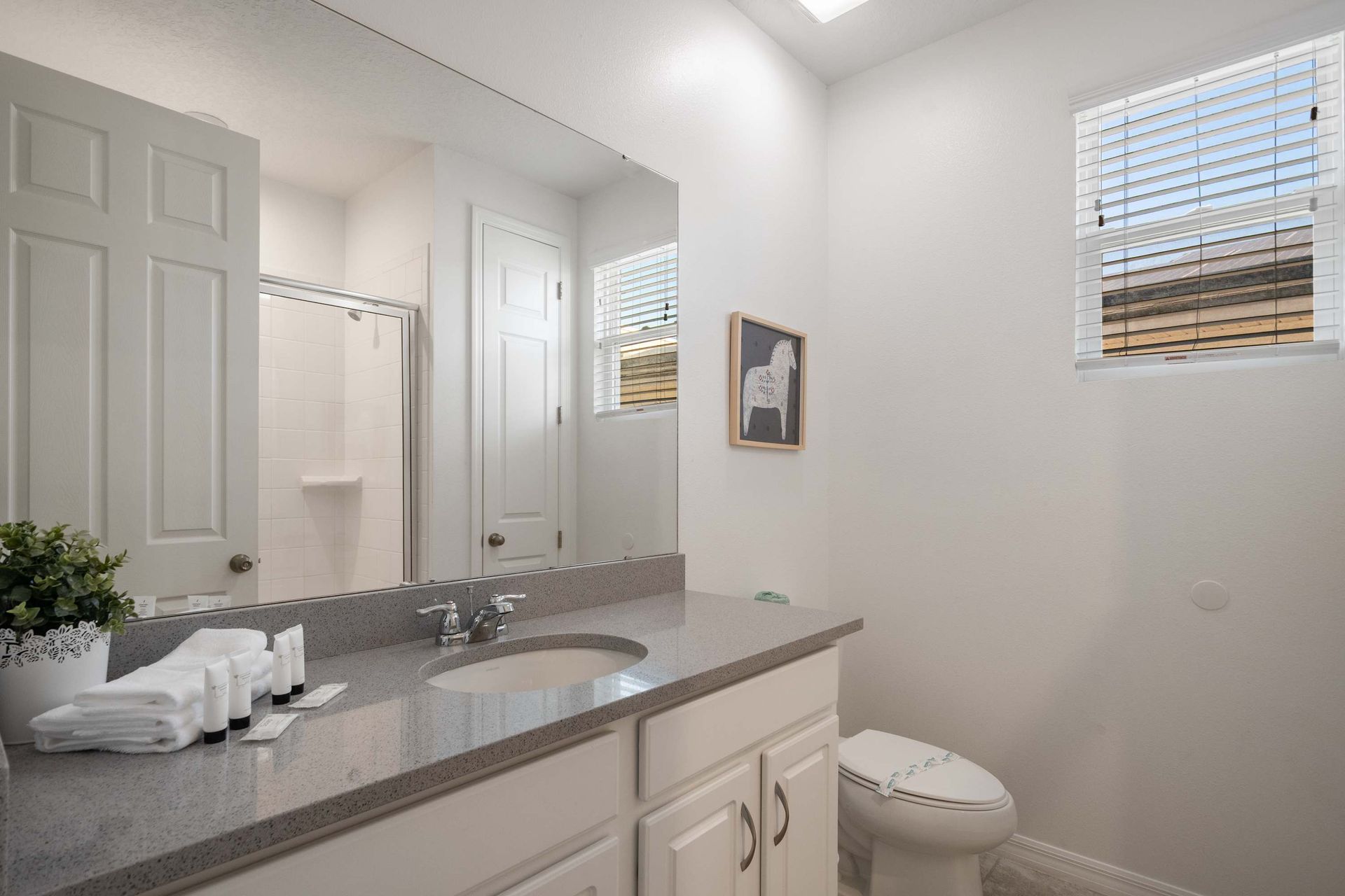 8954HRA Solara | Photo 70